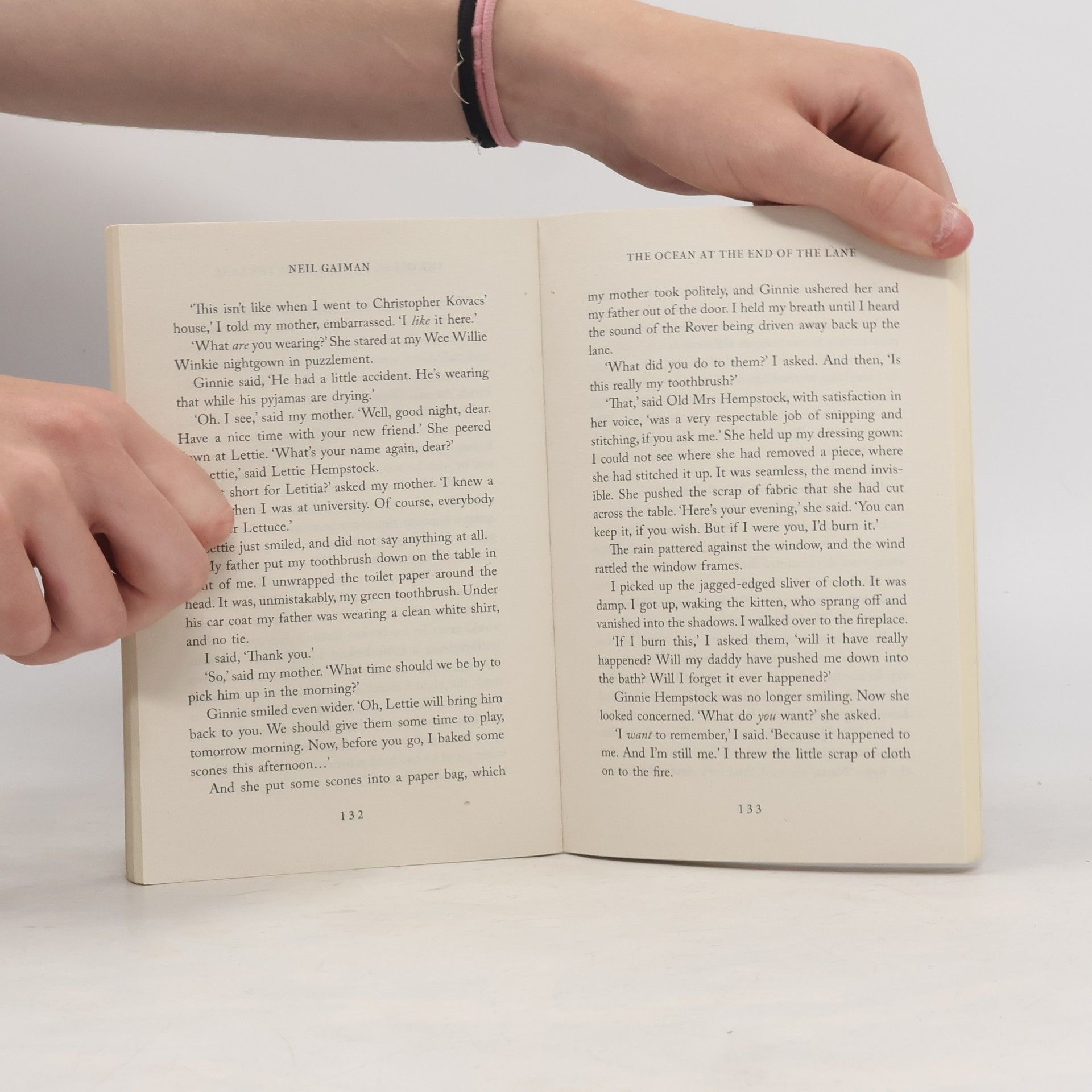 Neil Gaiman The Ocean at the End of the Lane