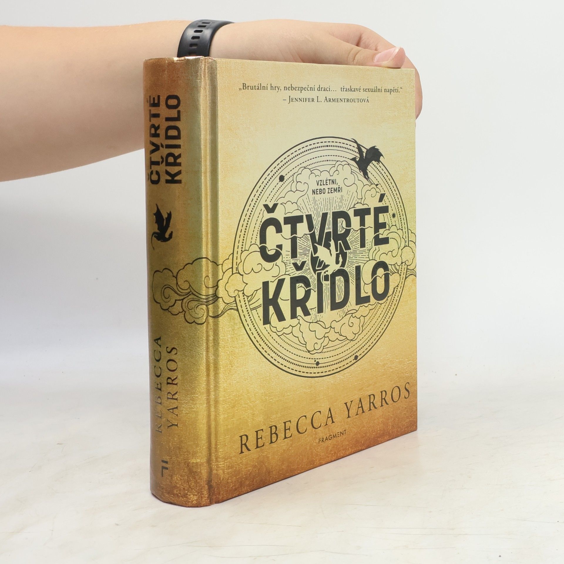 Rebecca Yarros Čtvrté křídlo