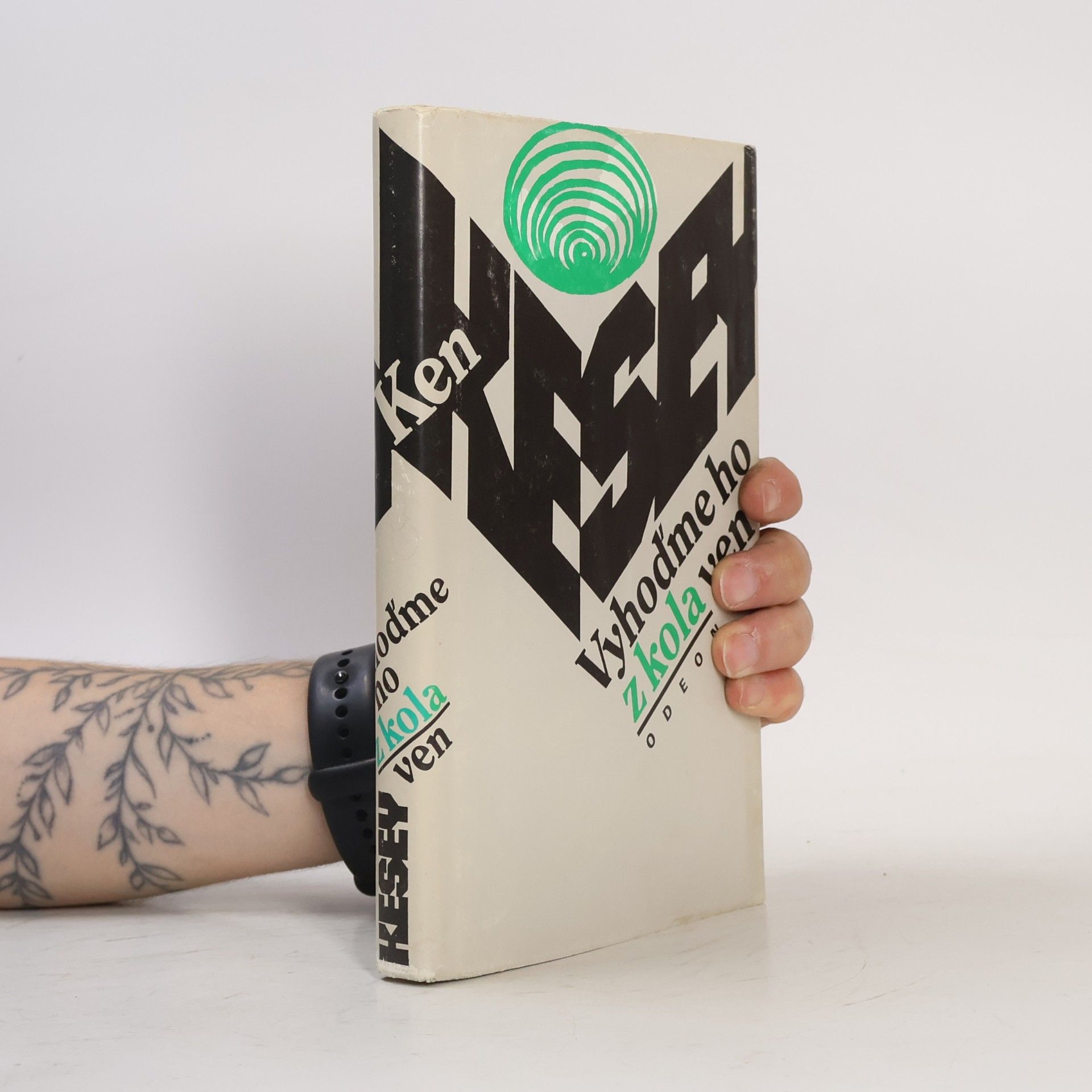 Ken Kesey Vyhoďme ho z kola ven