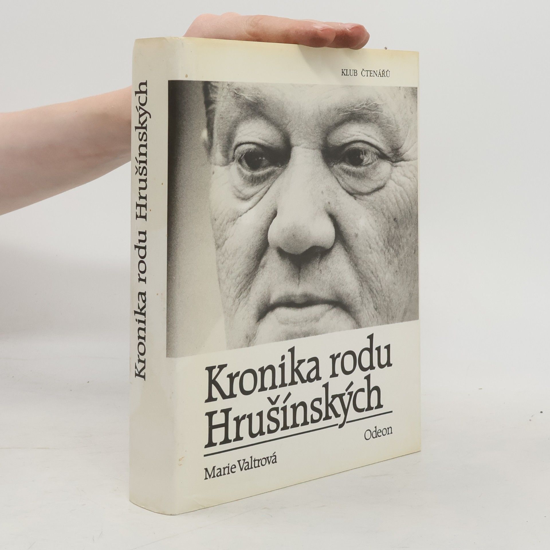 Marie Valtrová Kronika rodu Hrušínských