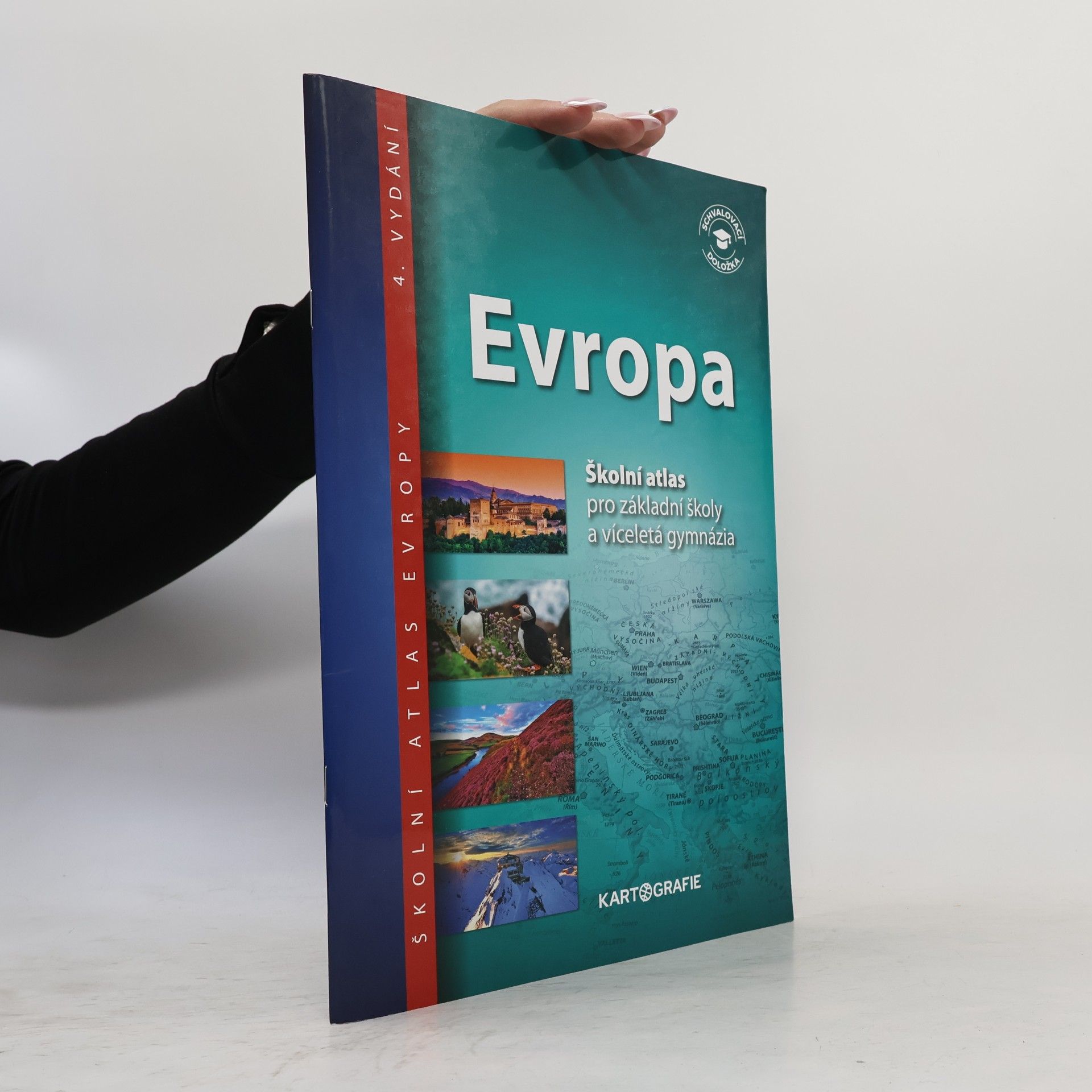 Collectif d'auteurs Evropa. Školní atlas pro základní školy a víceletá gymnázia