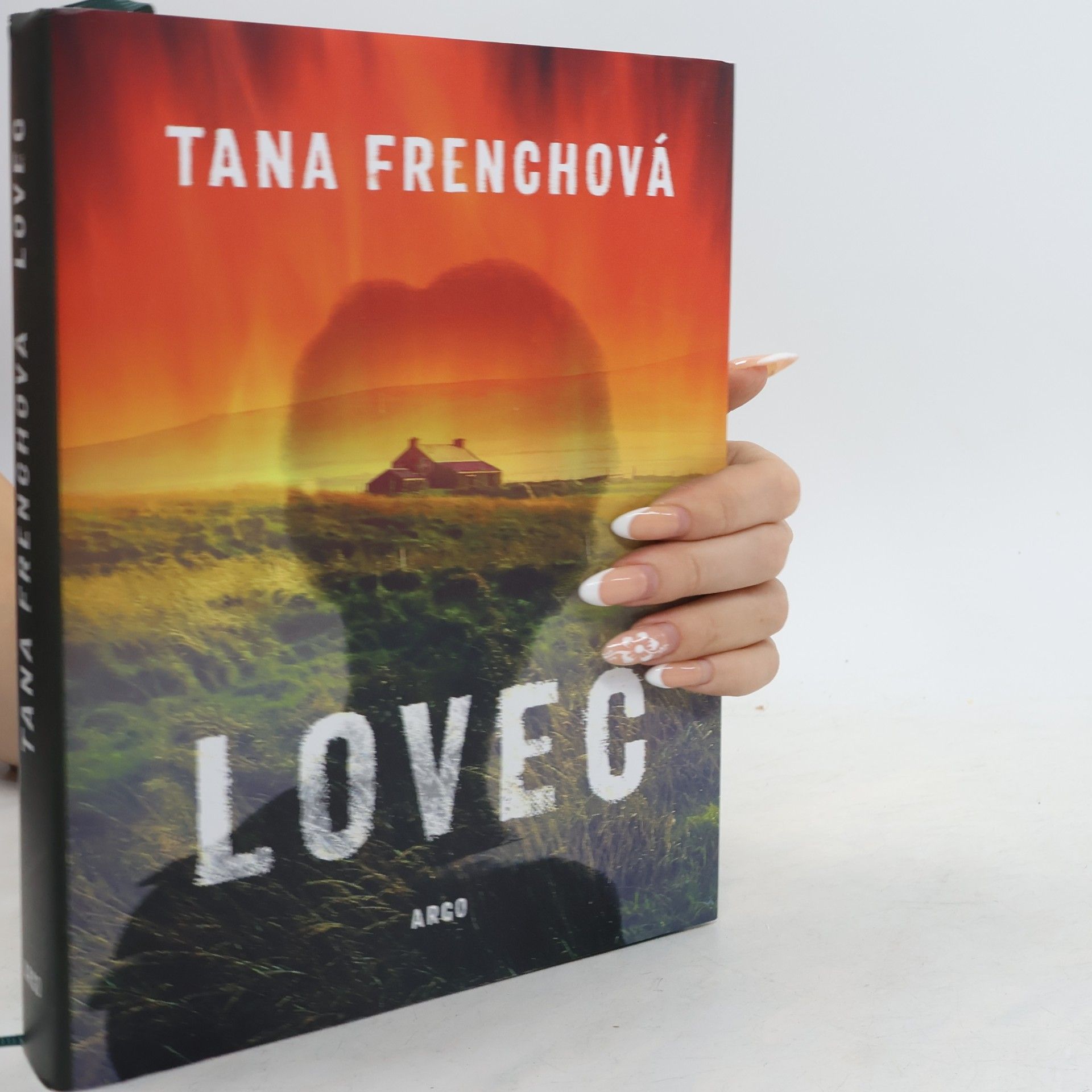 Tana French Lovec