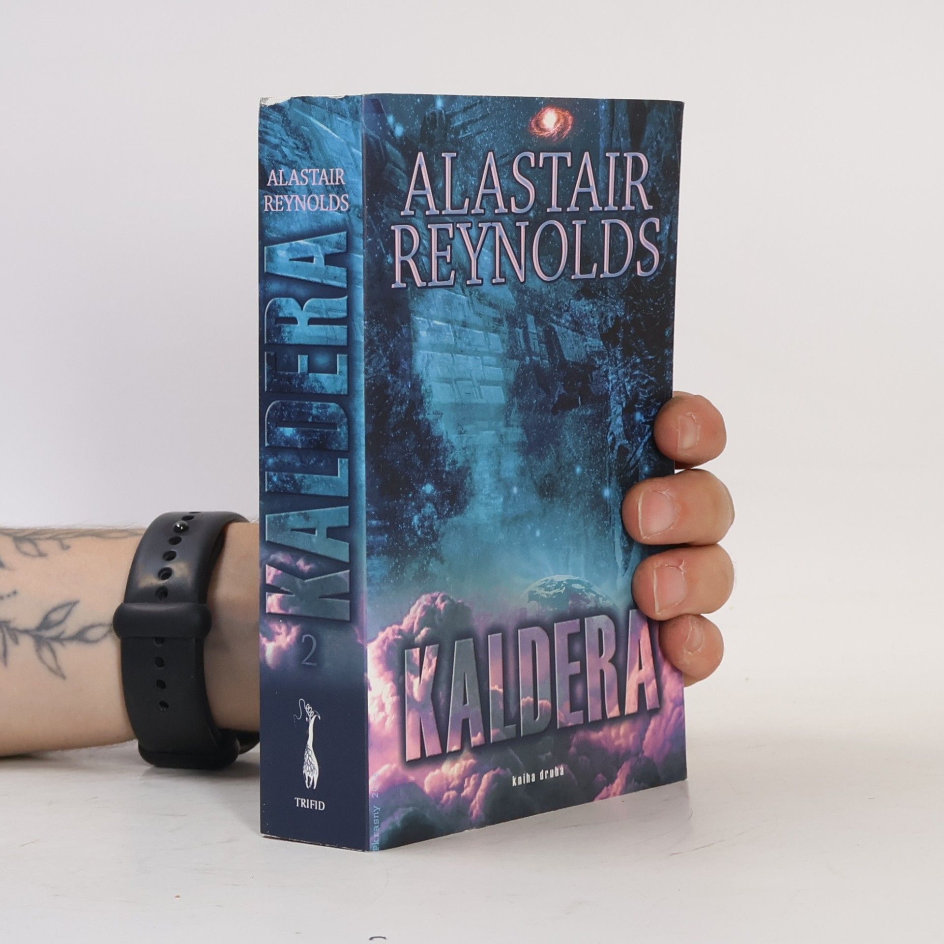 Alastair Reynolds Kaldera. Kniha druhá