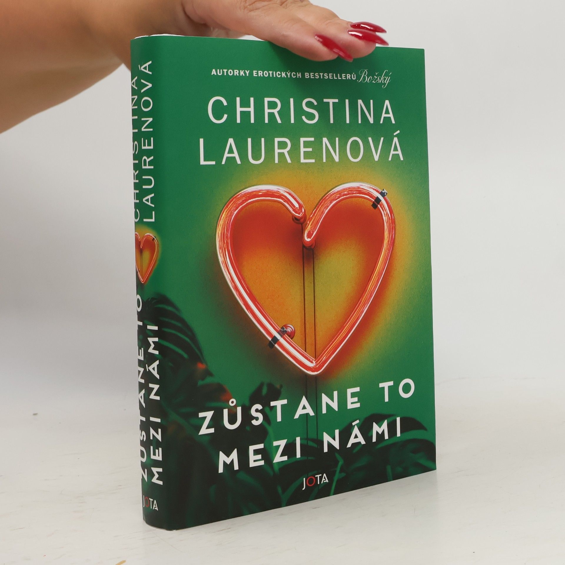 Christina Laurenová Zůstane to mezi námi