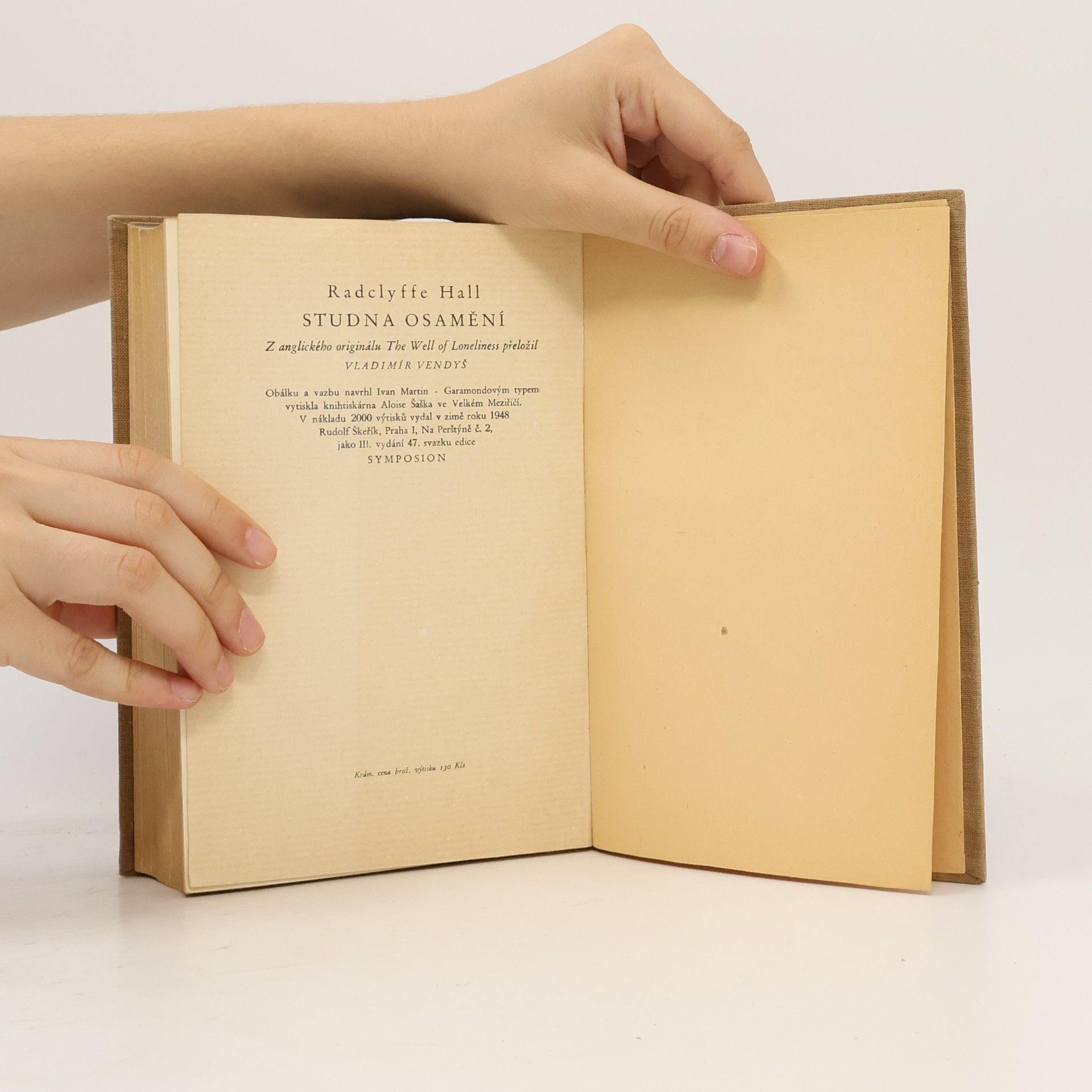 Radclyffe Hall Studna osamění