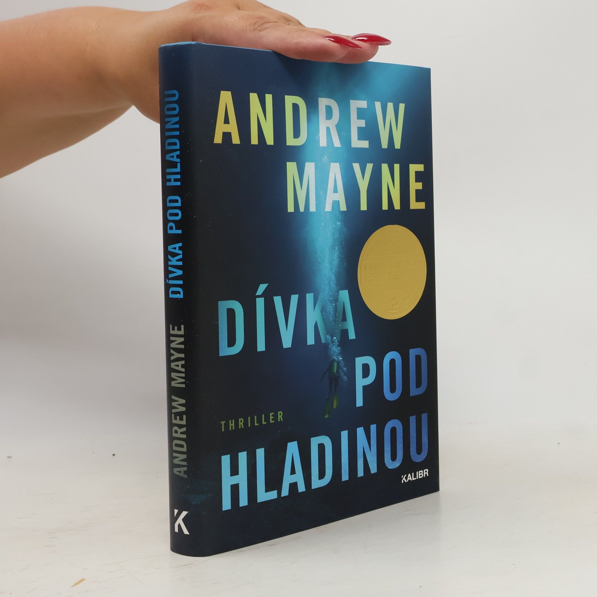 Andrew Mayne Dívka pod hladinou