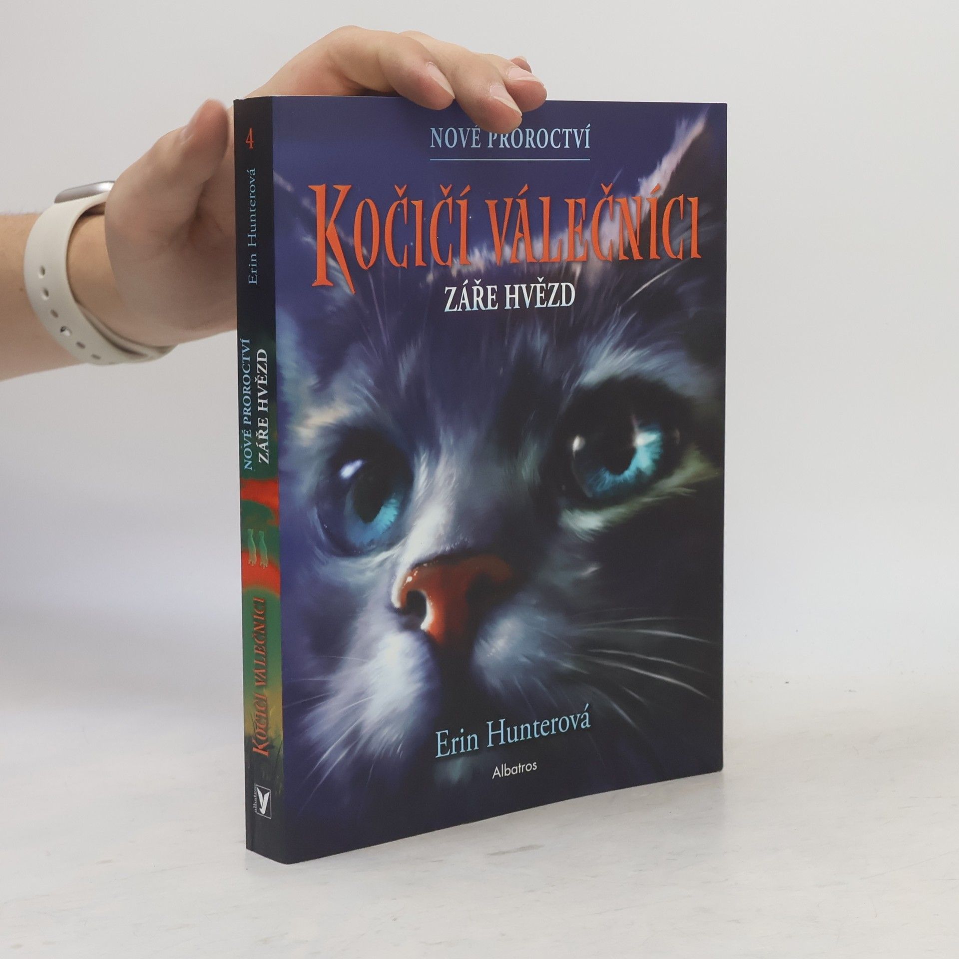 Erin Hunter Kočičí válečníci : nové proroctví. Záře hvězd