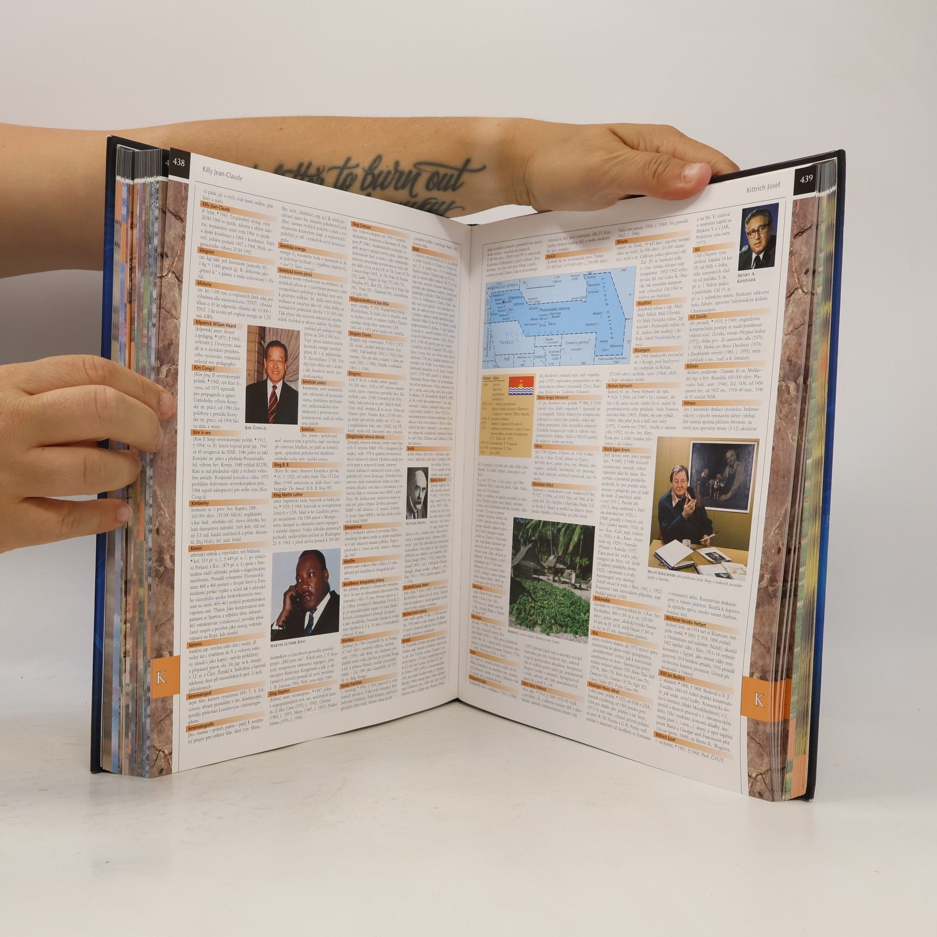 Auteurscollectief Universum A-M. Encyklopedie pro 21. století