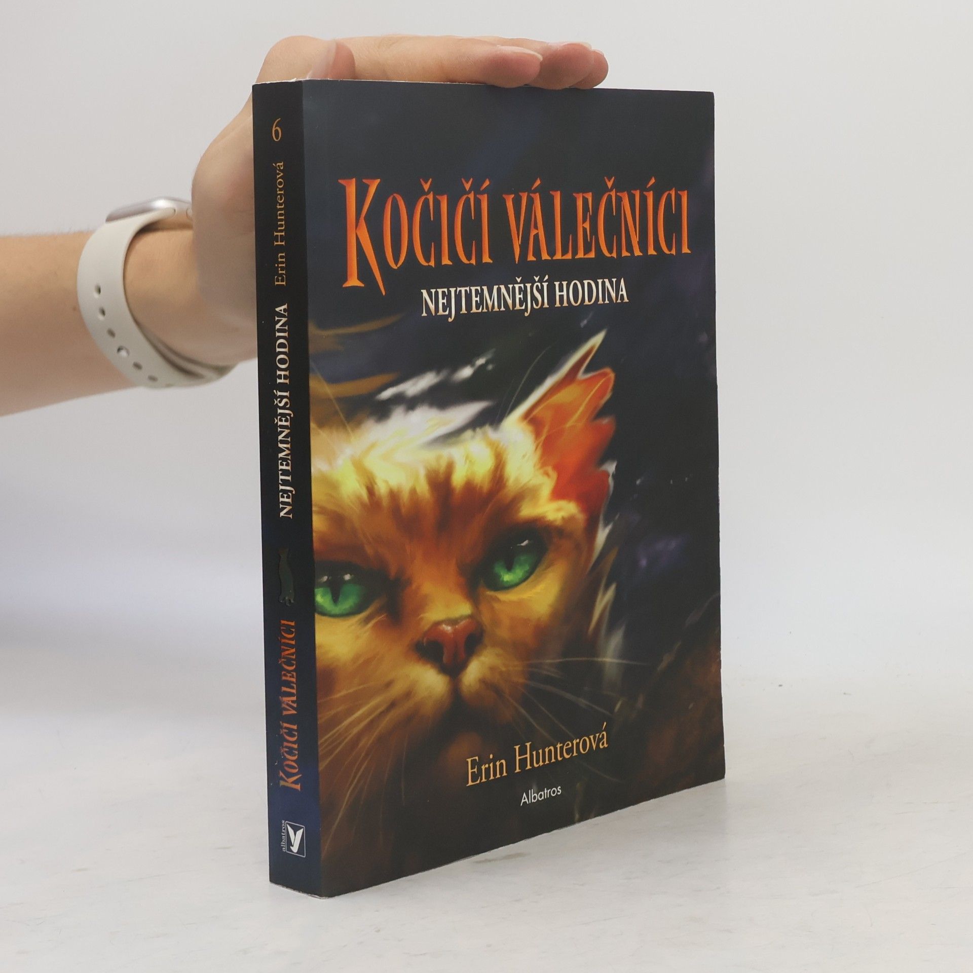 Erin Hunter Nejtemnější hodina
