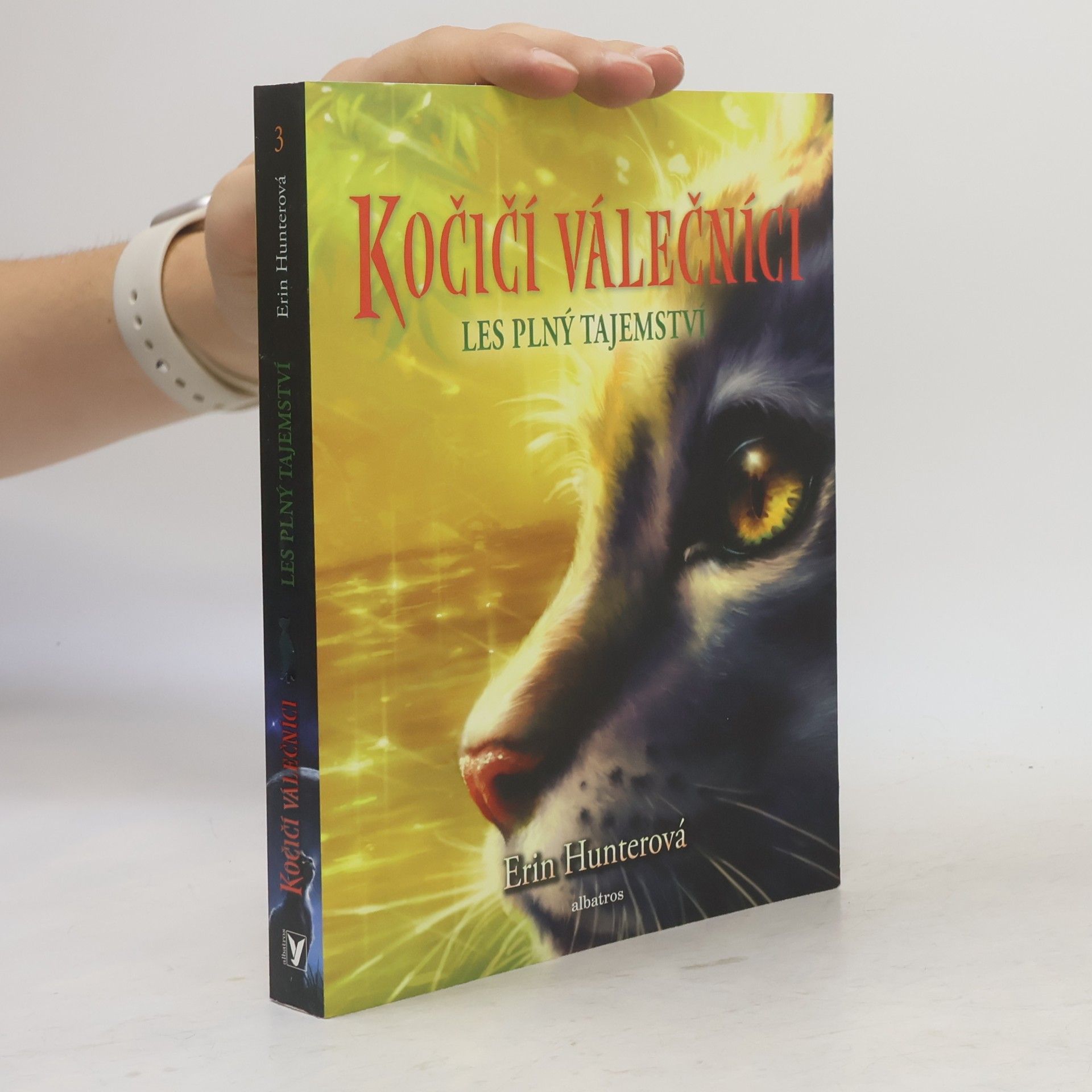 Erin Hunter Les plný tajemství. Kočičí válečníci