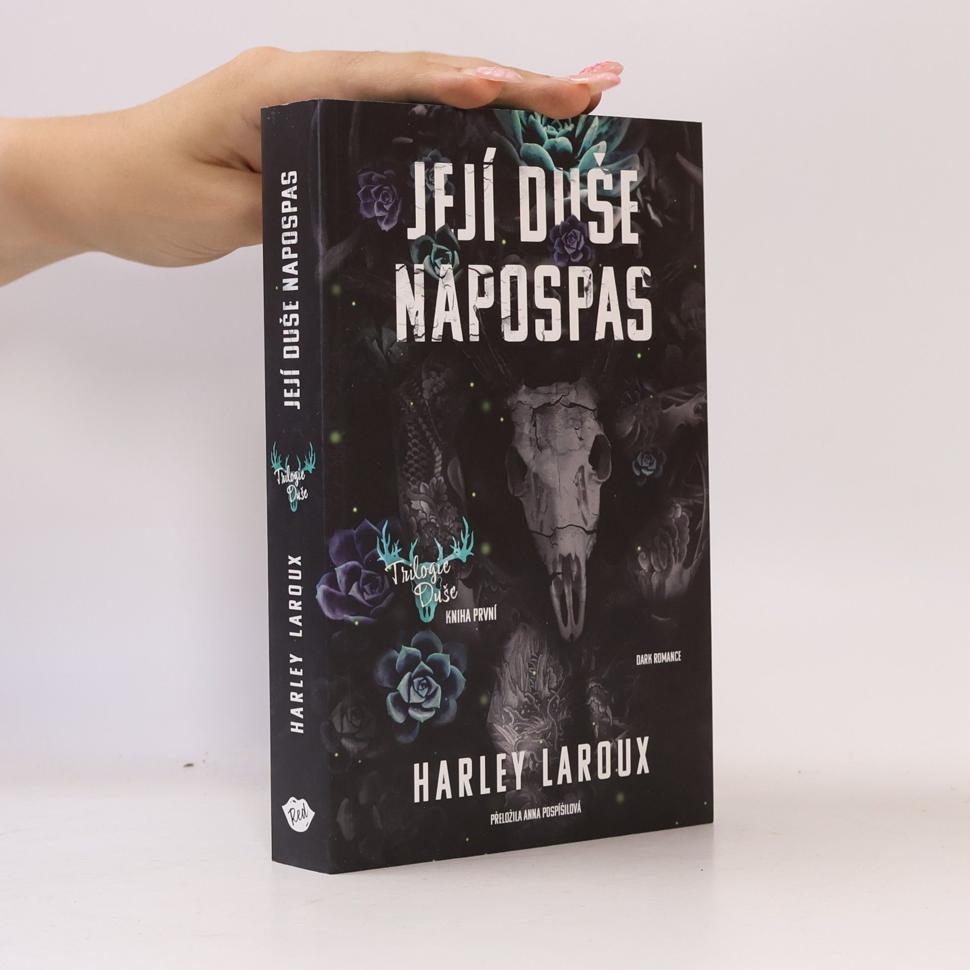 Harley Laroux Její duše napospas
