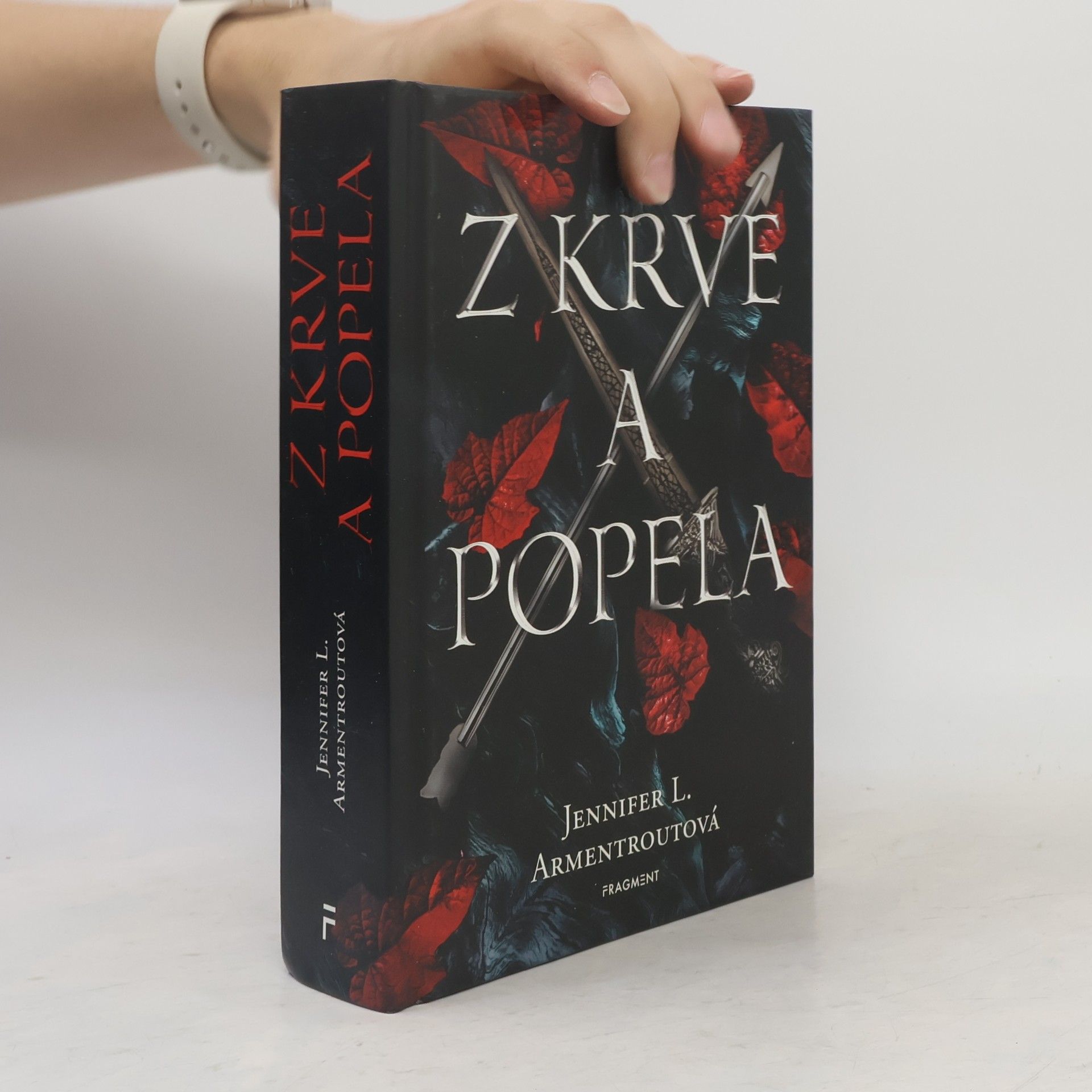 Jennifer L. Armentrout Z krve a popela
