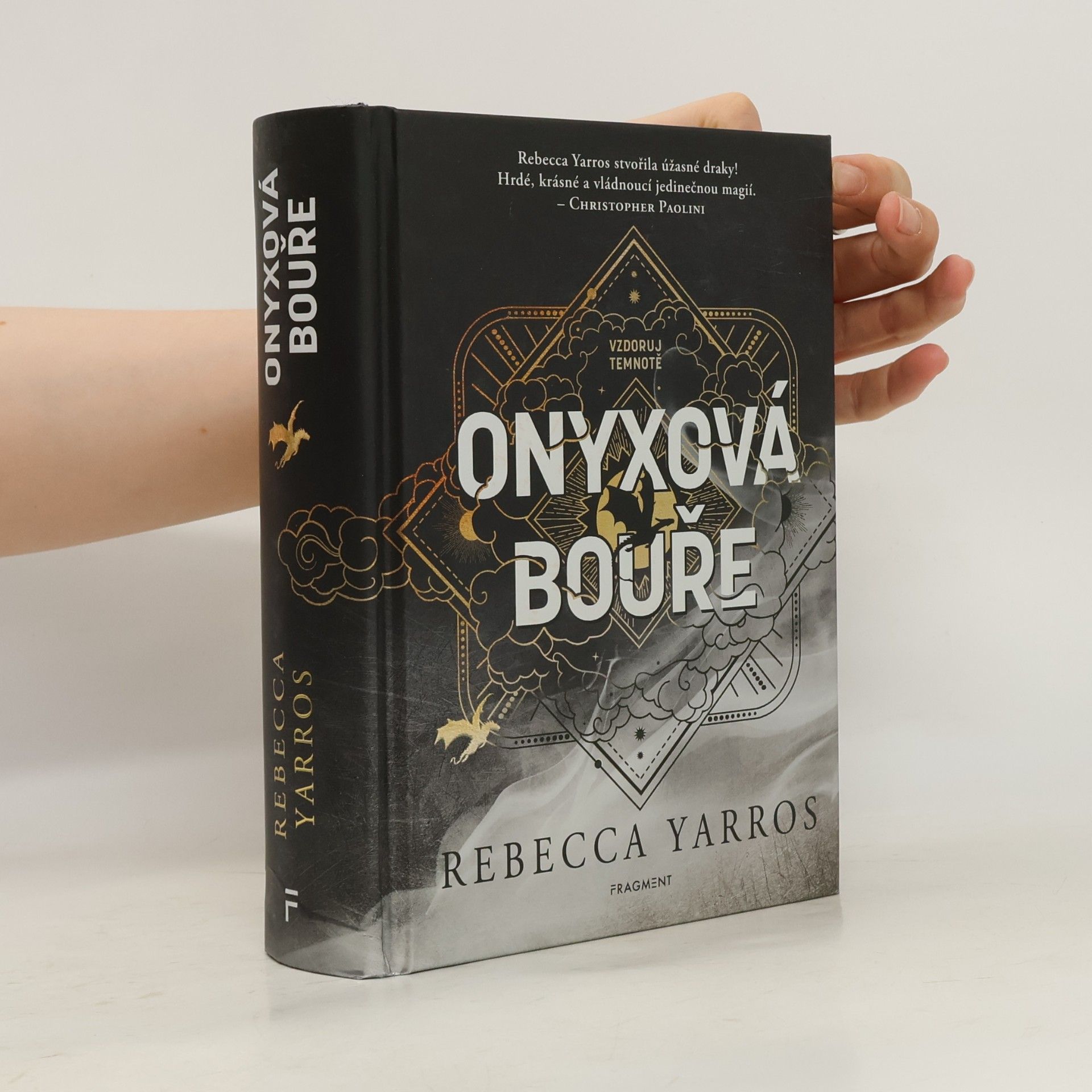 Rebecca Yarros Onyxová bouře