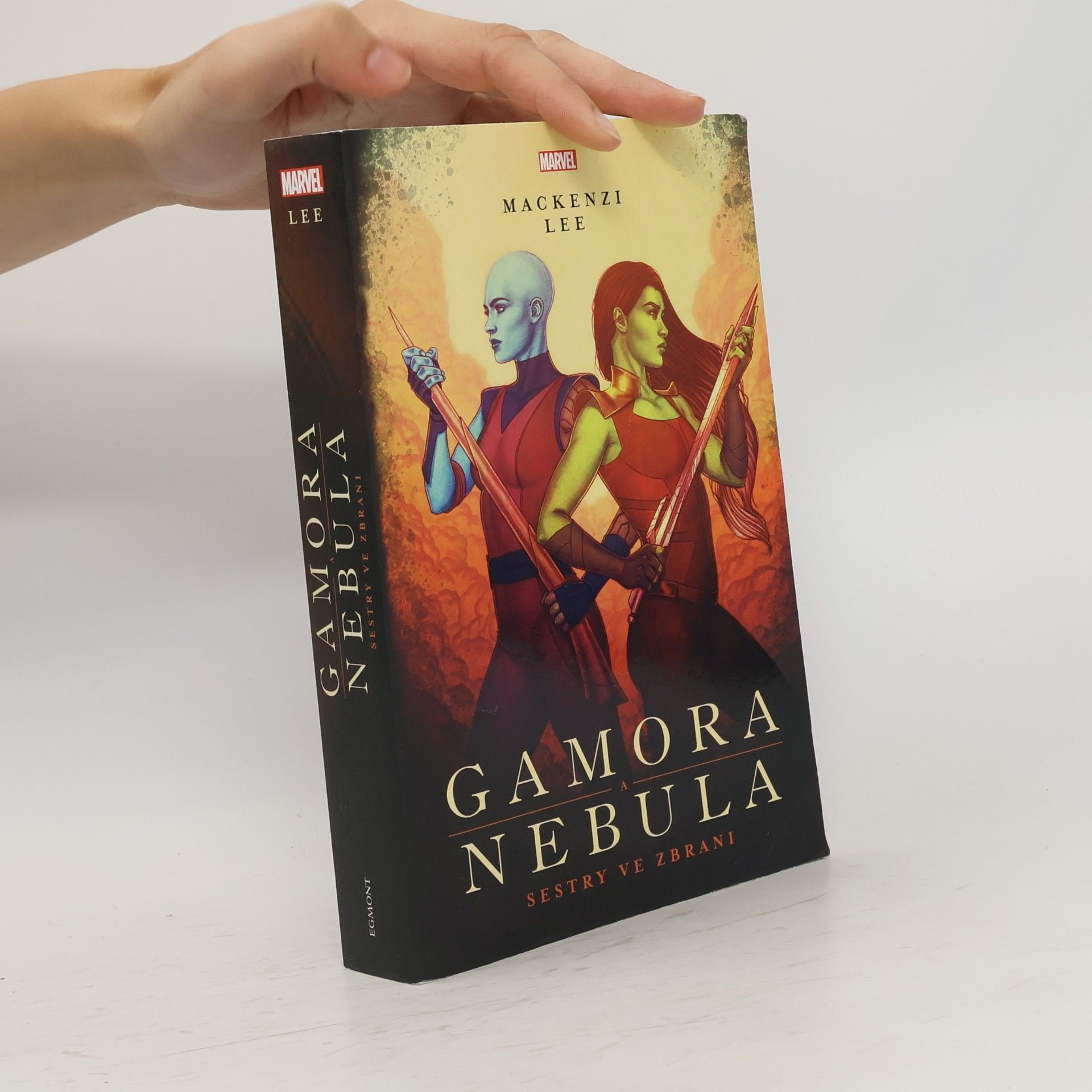 Mackenzi Lee Gamora a Nebula: sestry ve zbrani