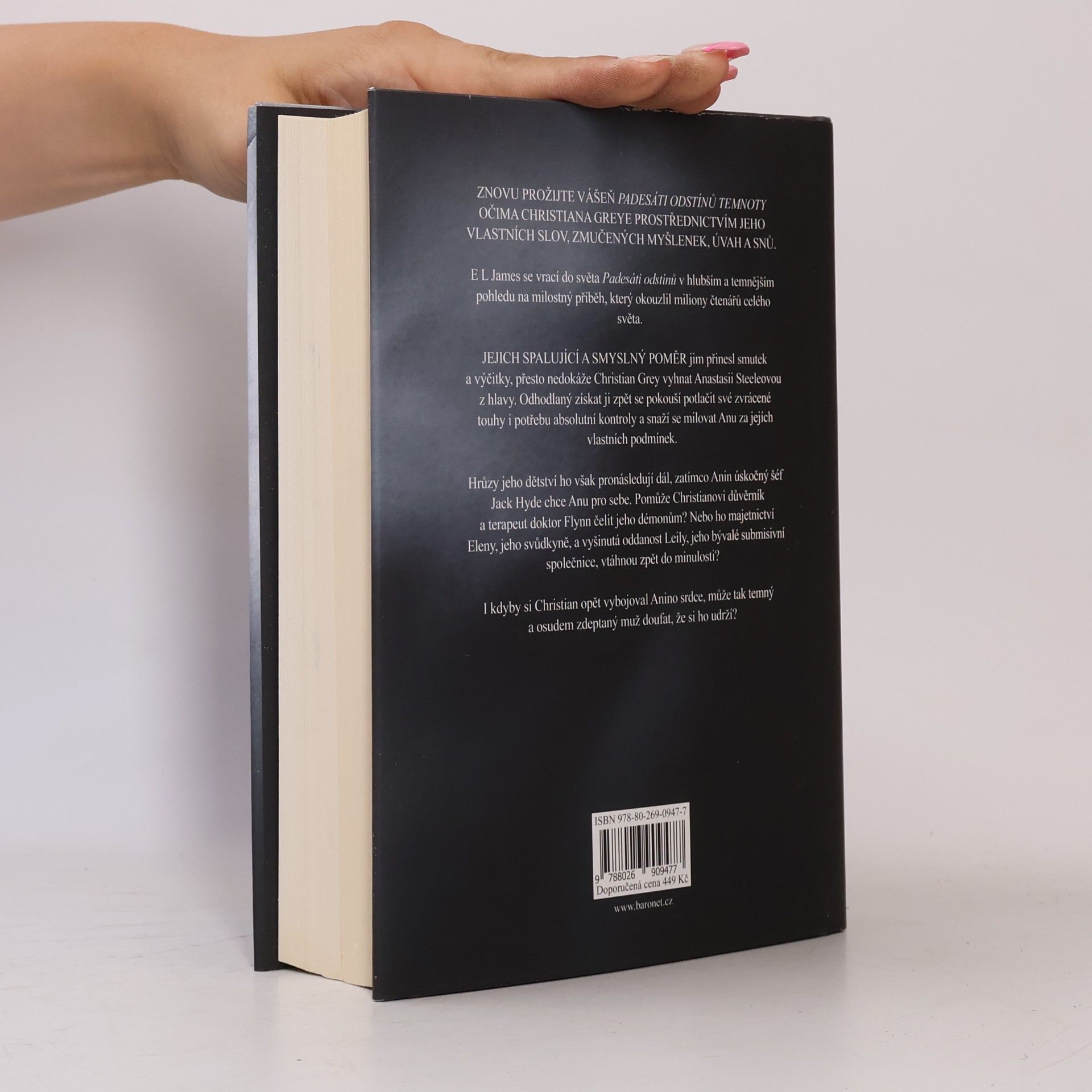 E. L. James Darker. Padesát odstínů temnoty pohledem Christiana Greye