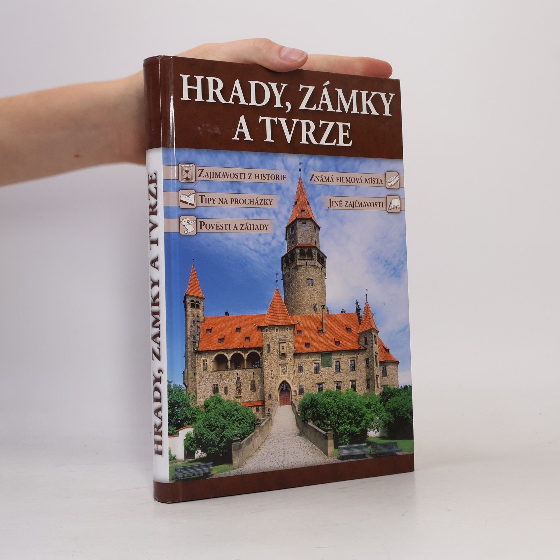 Petr David Hrady, zámky a tvrze