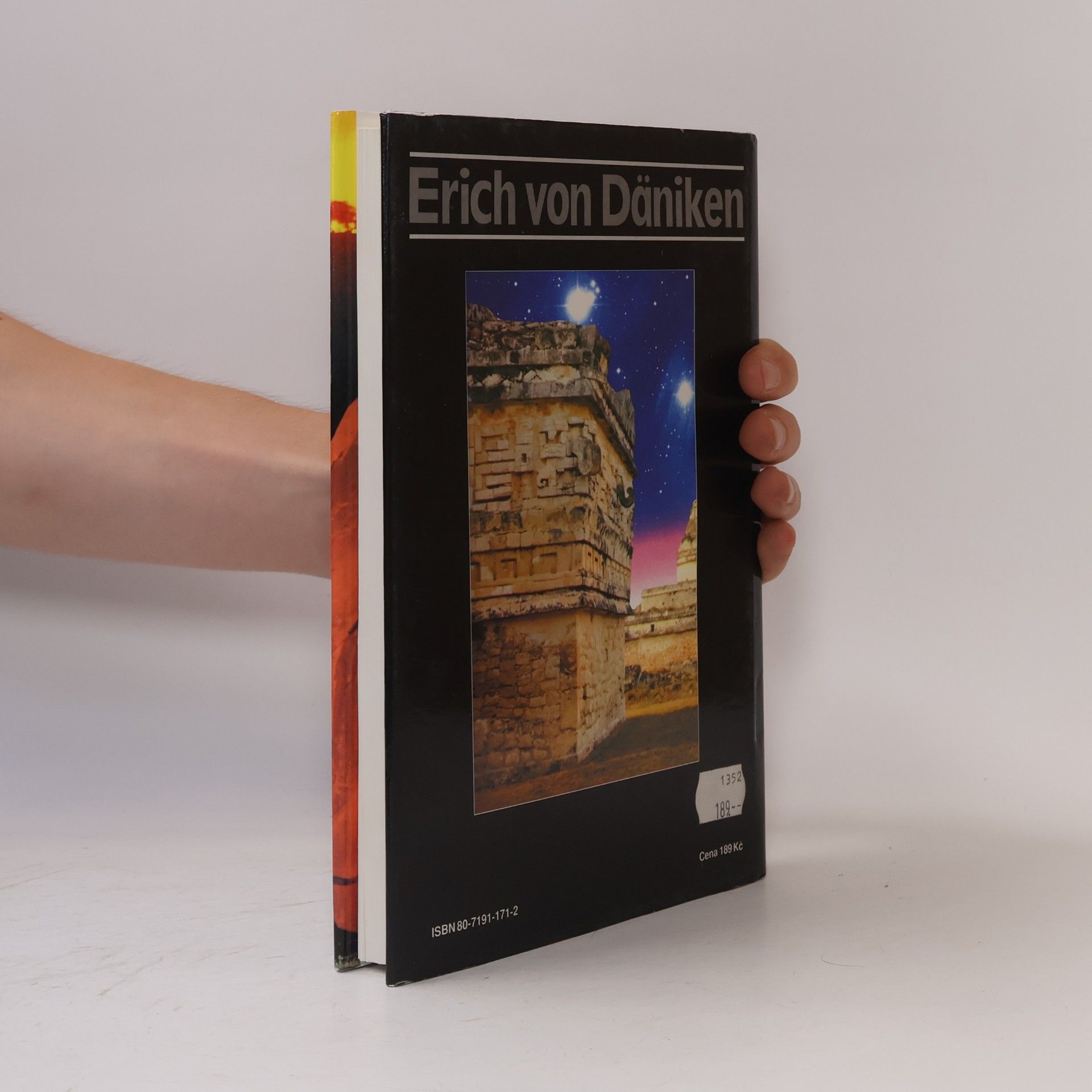 Erich von Däniken Neznámé z vesmíru