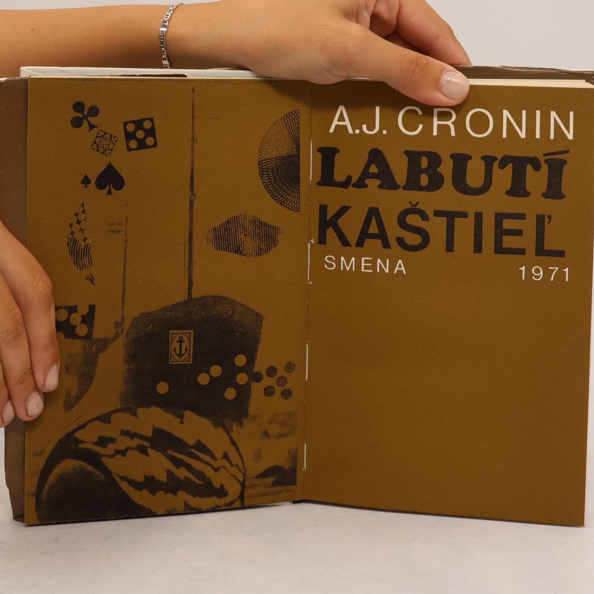 Archibald Joseph Cronin Labutí kaštieľ