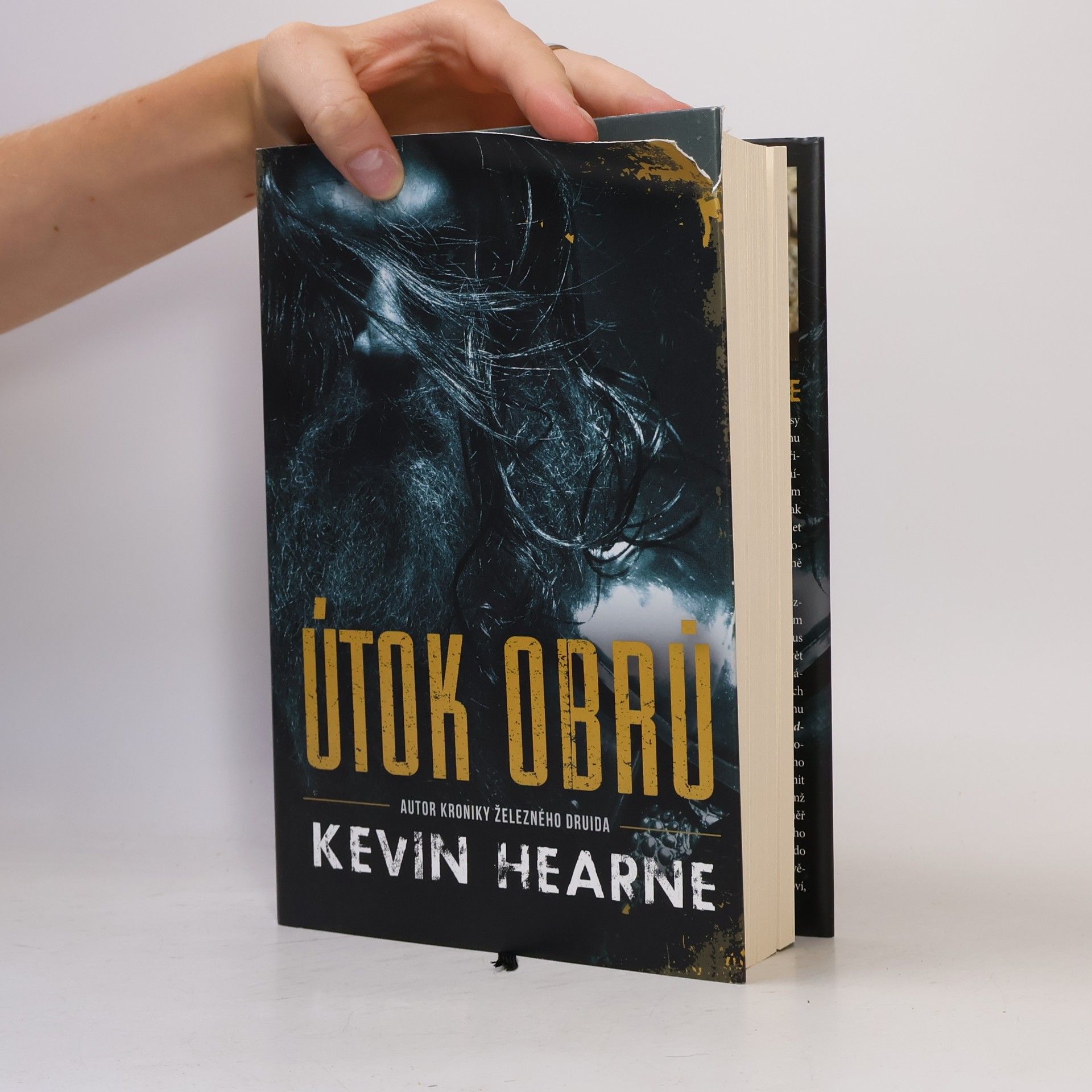 Kevin Hearne Útok obrů