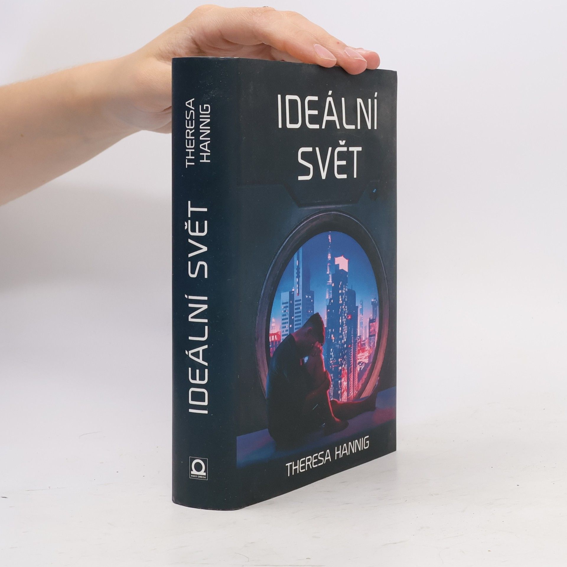Theresa Hannig Ideální svět