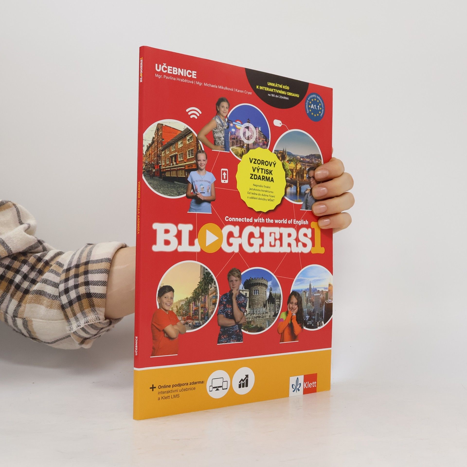 Various authors Bloggers 1. Connected with the World of English