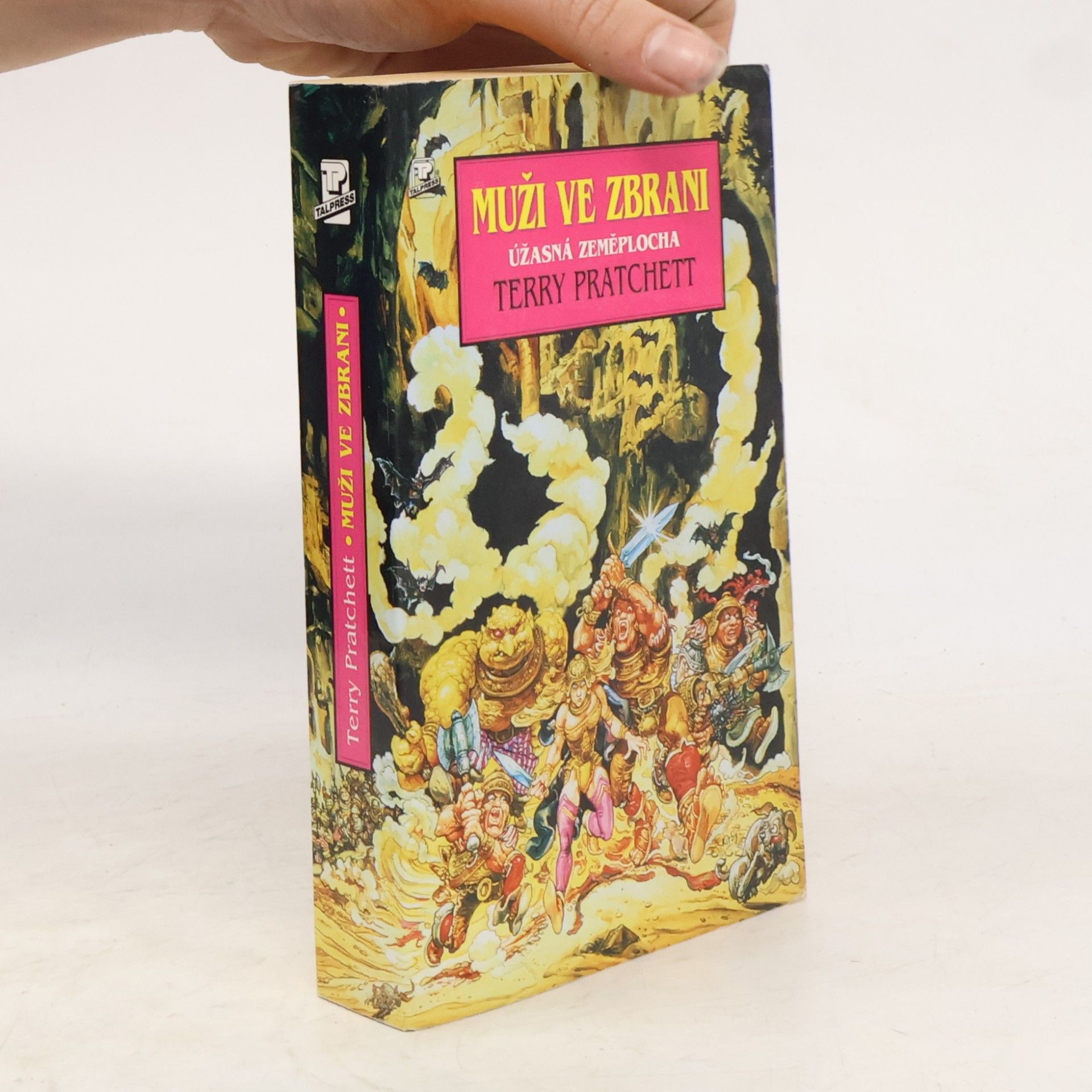Terry Pratchett Muži ve zbrani