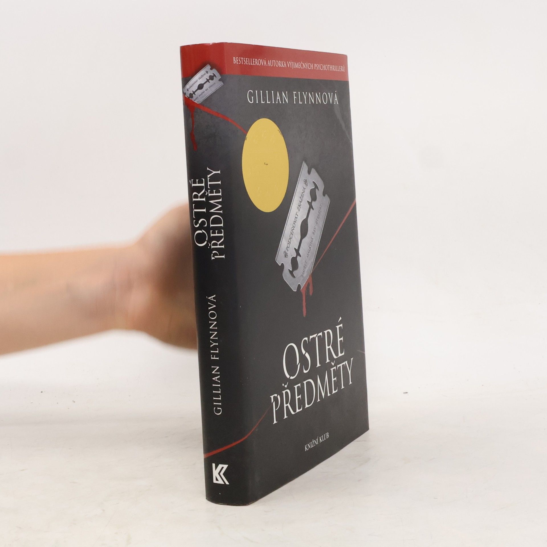 Gillian Flynn Ostré předměty