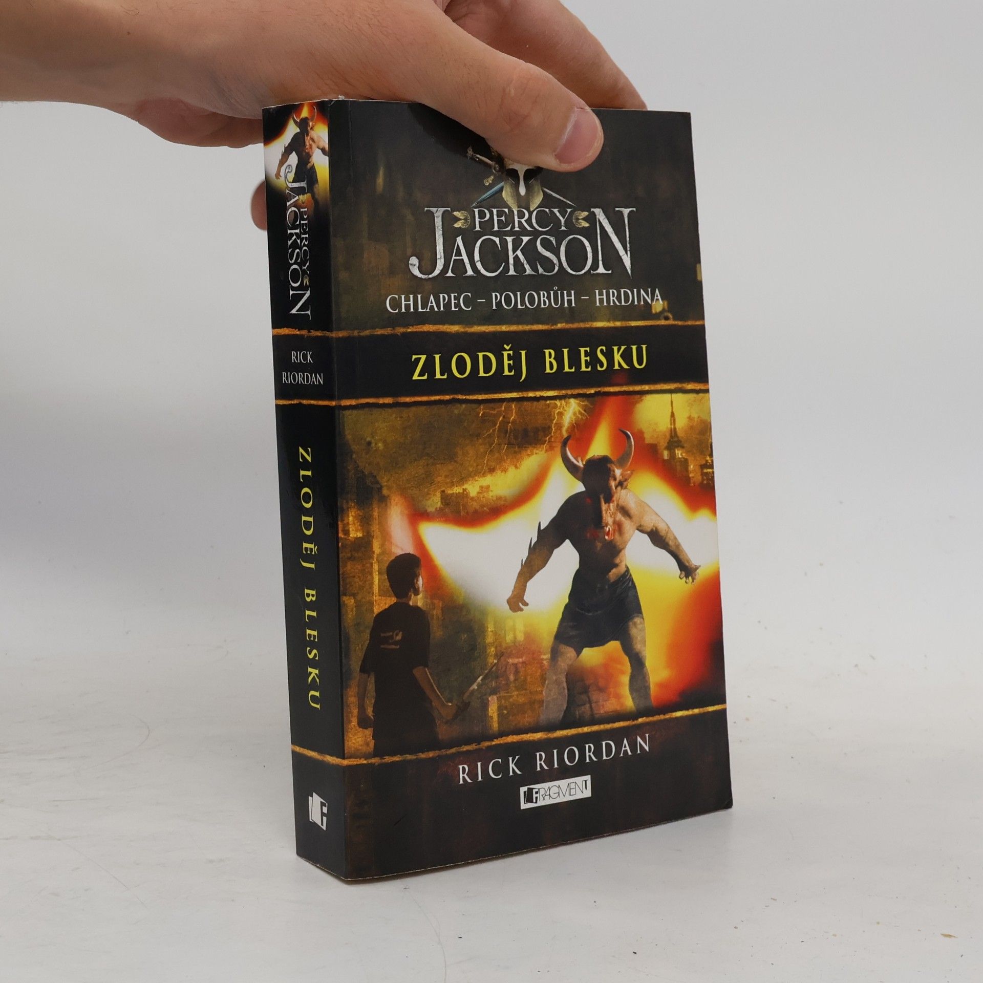 Rick Riordan Percy Jackson. Zloděj blesku