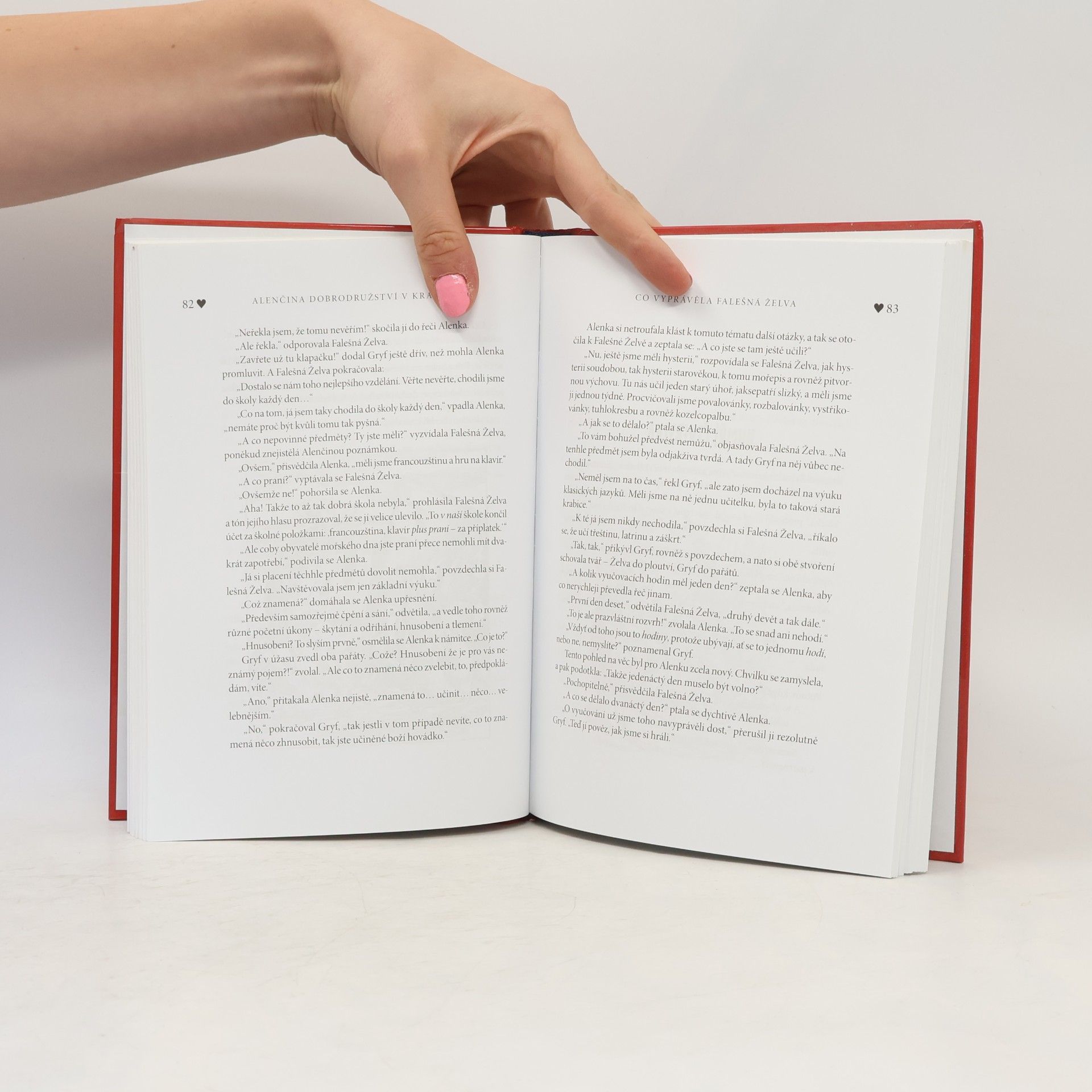 Lewis Carroll Alenčina dobrodružství v kraji divů za zrcadlem