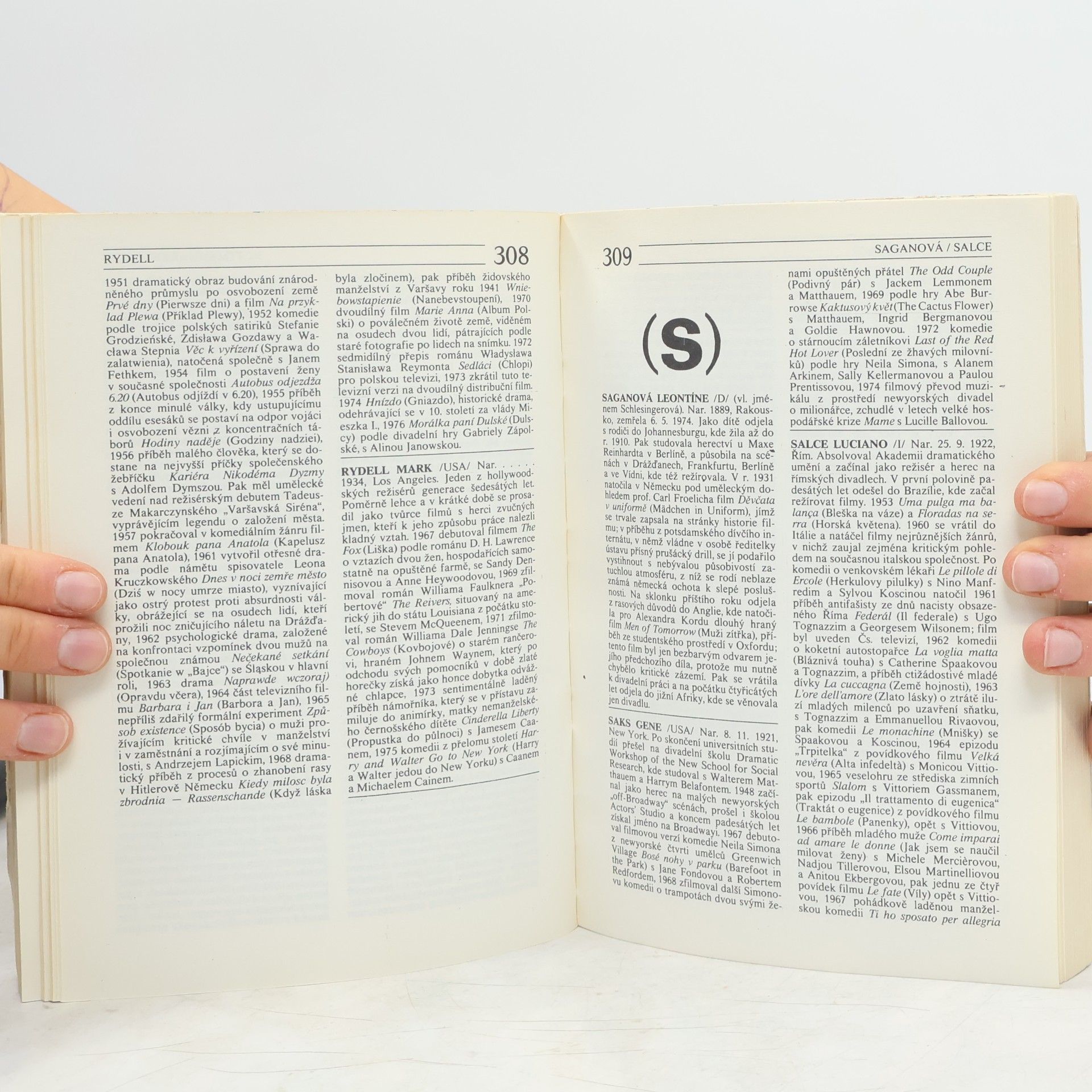 Frída Myrtil 666 profilů zahraničních režisérů (A-Z)