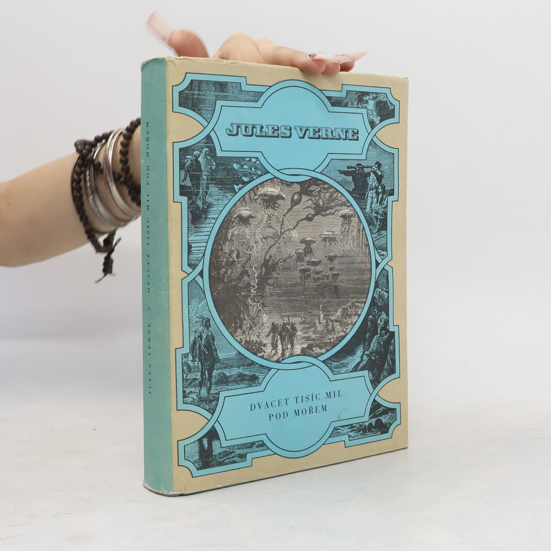 Jules Verne Dvacet tisíc mil pod mořem