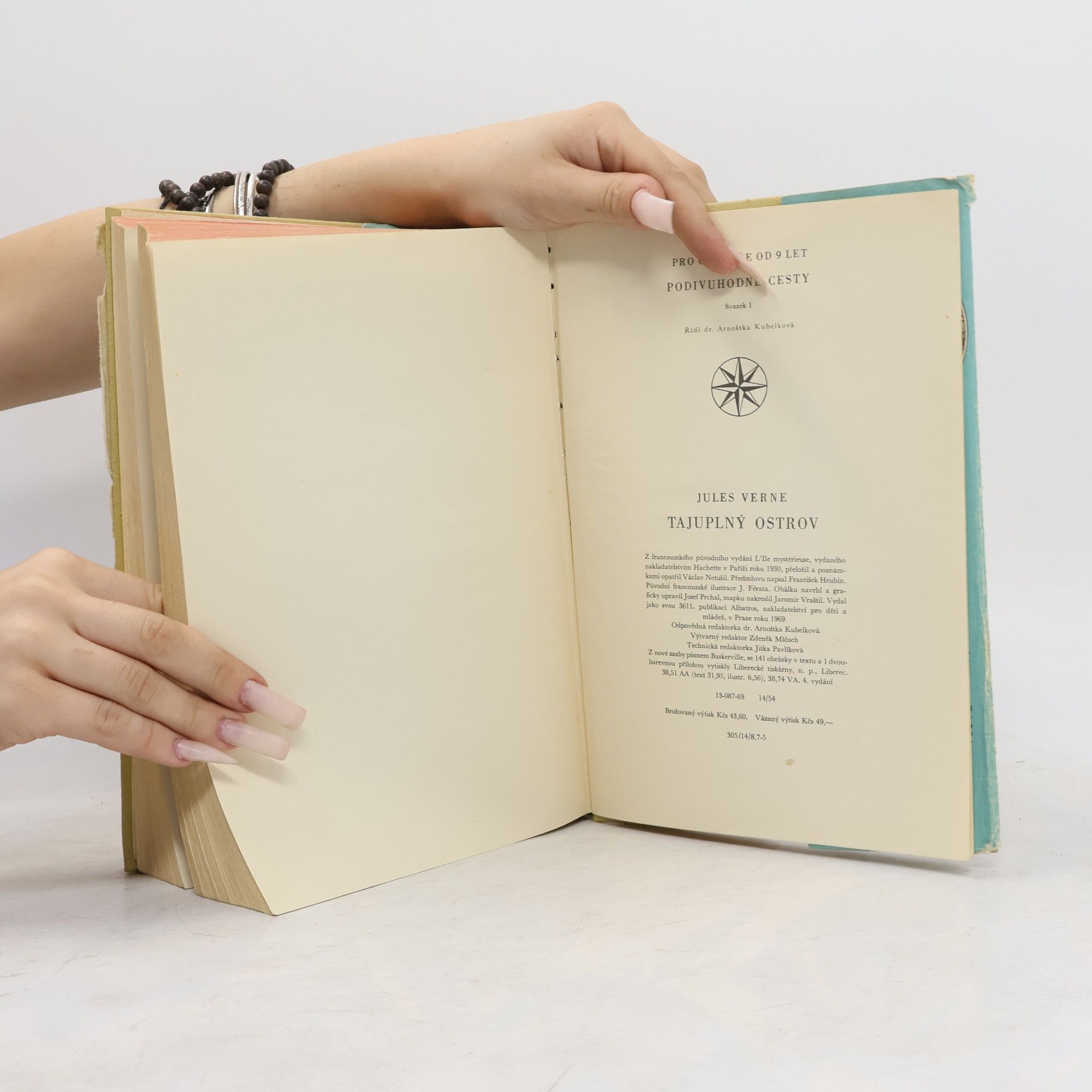 Jules Verne Tajuplný ostrov