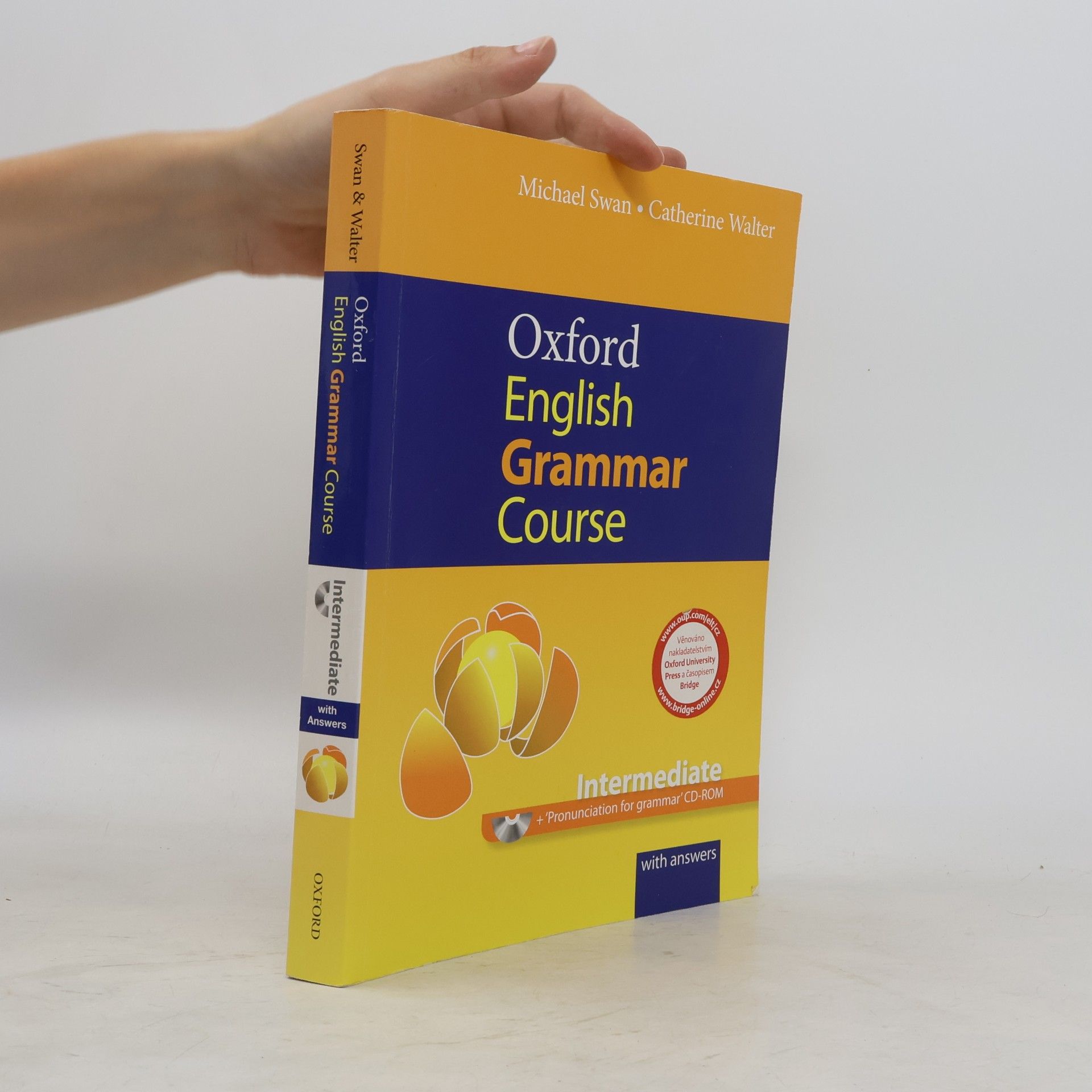 Michael Swam Oxford English grammar course. Intermediate.