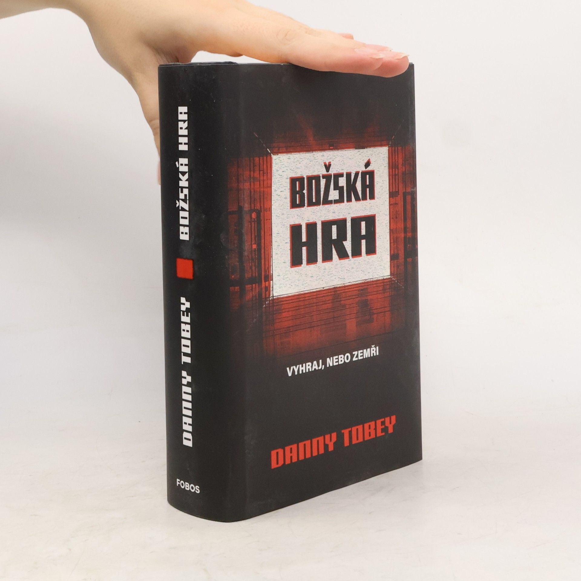 Danny Tobey Božská hra