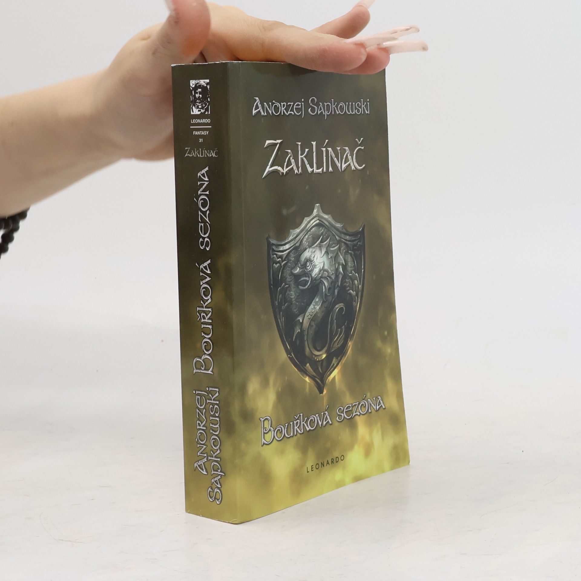 Andrzej Sapkowski Zaklínač. Bouřková sezóna