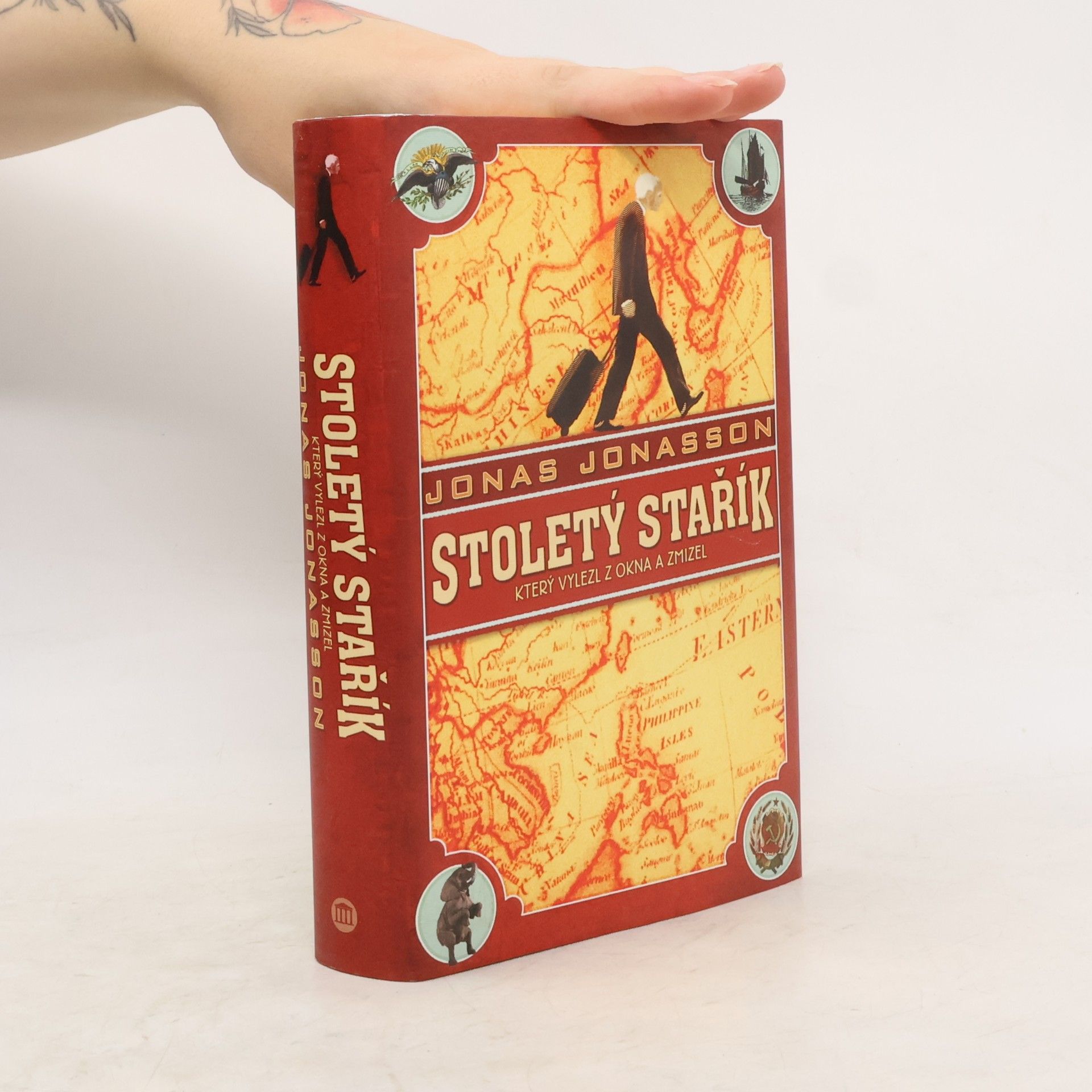 Jonas Jonasson Stoletý stařík, který vylezl z okna a zmizel