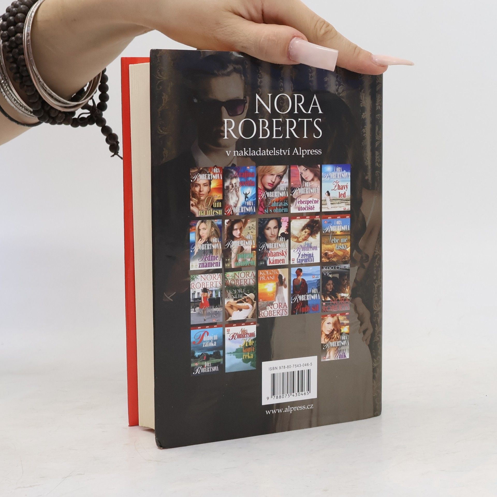 Nora Roberts Tajuplná žena
