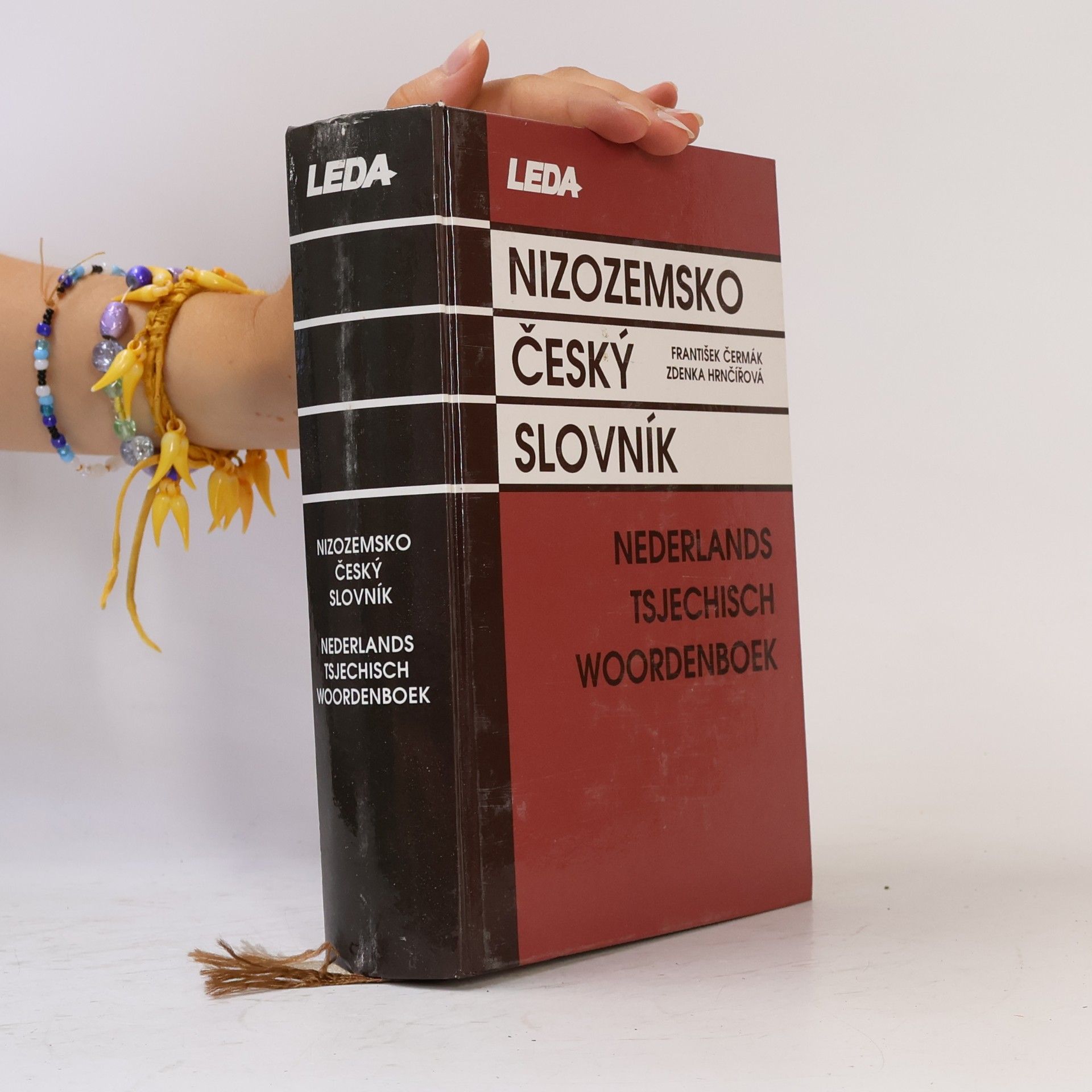 Hrnčířová Zdenka Nizozemsko-český slovník. Nederlands-Tsjechisch woordenboek