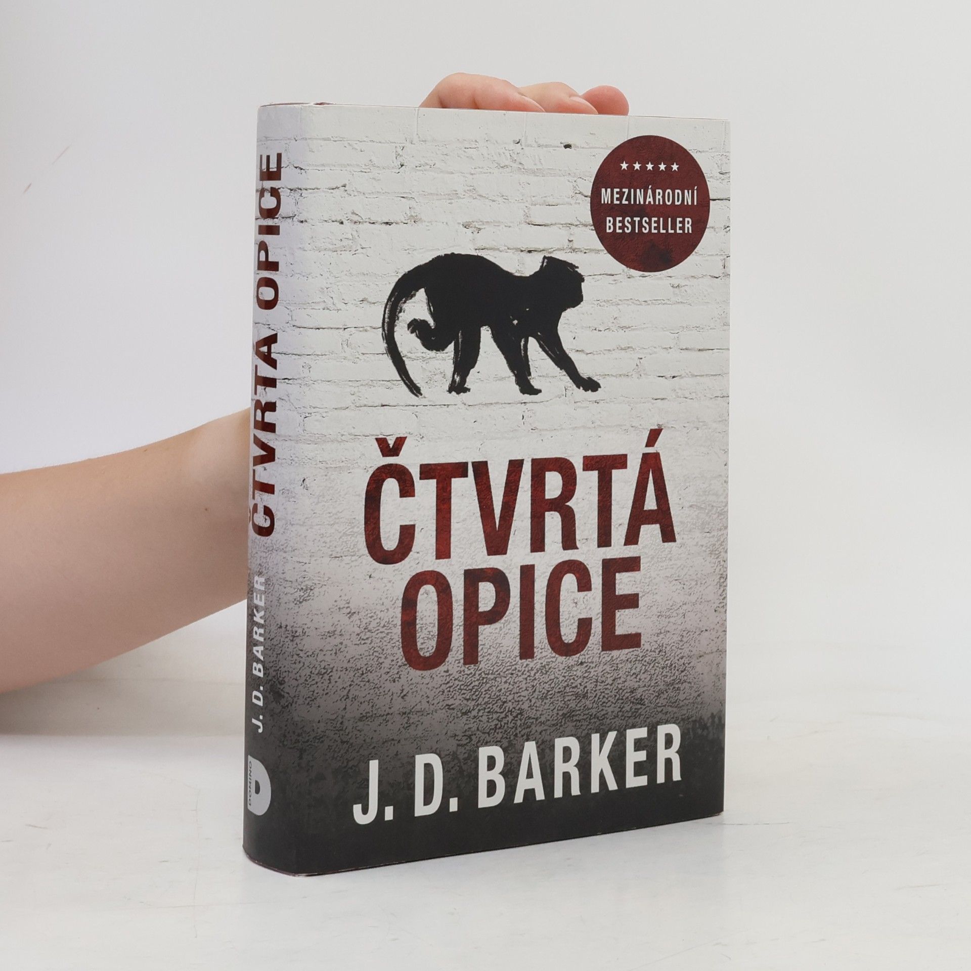 Jonathan Dylan Barker Čtvrtá opice