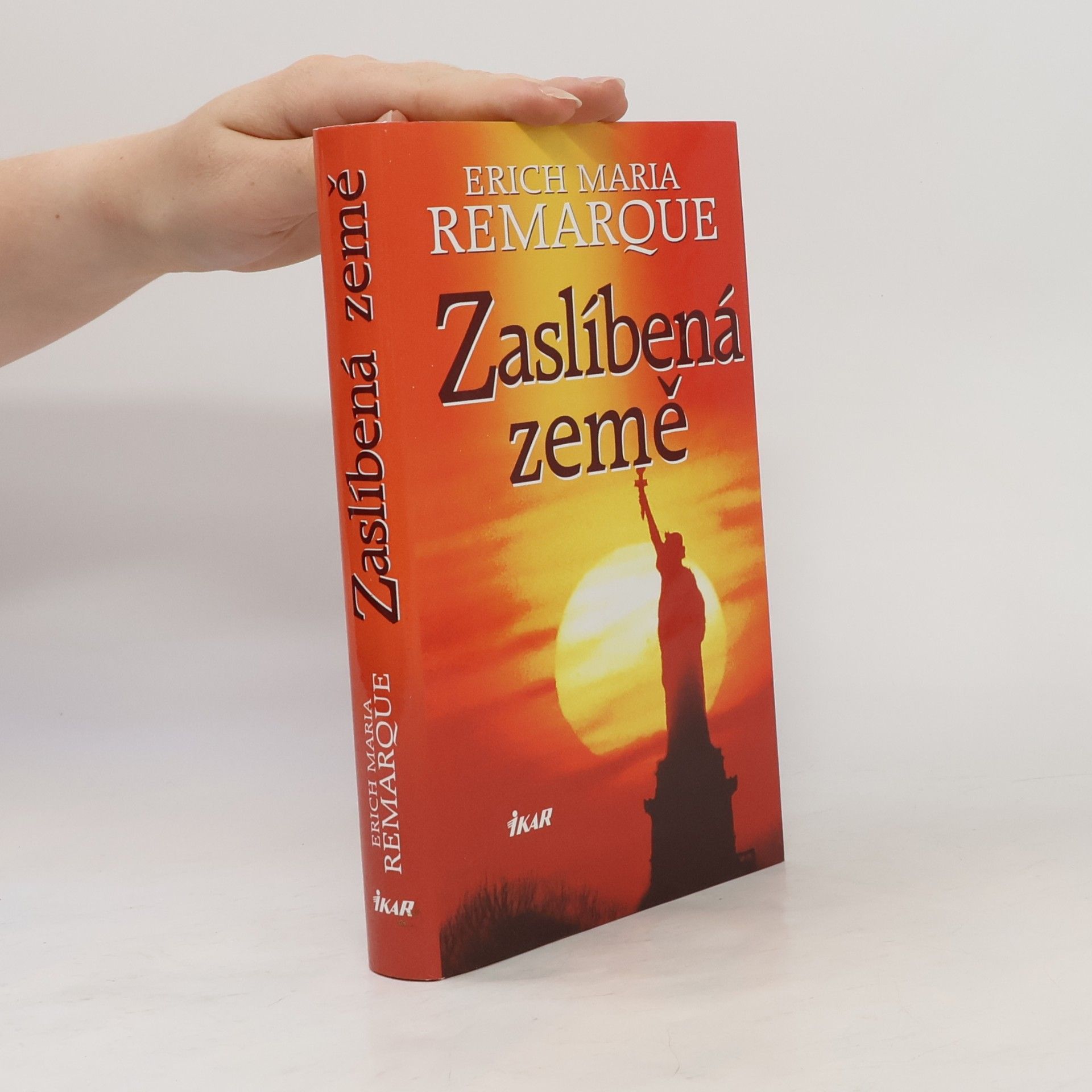 Erich Maria Remarque Zaslíbená země