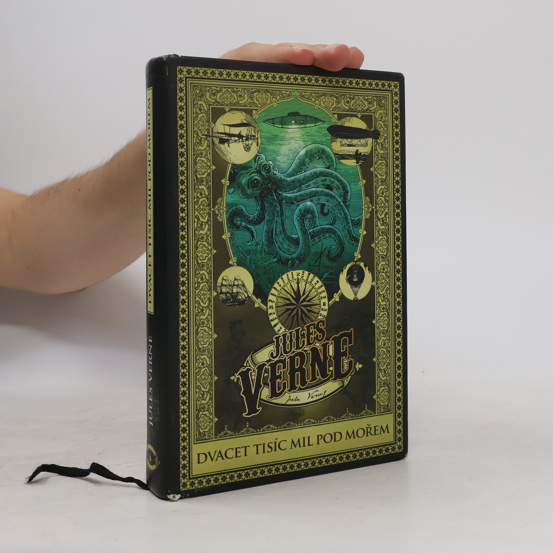 Jules Verne Dvacet tisíc mil pod mořem