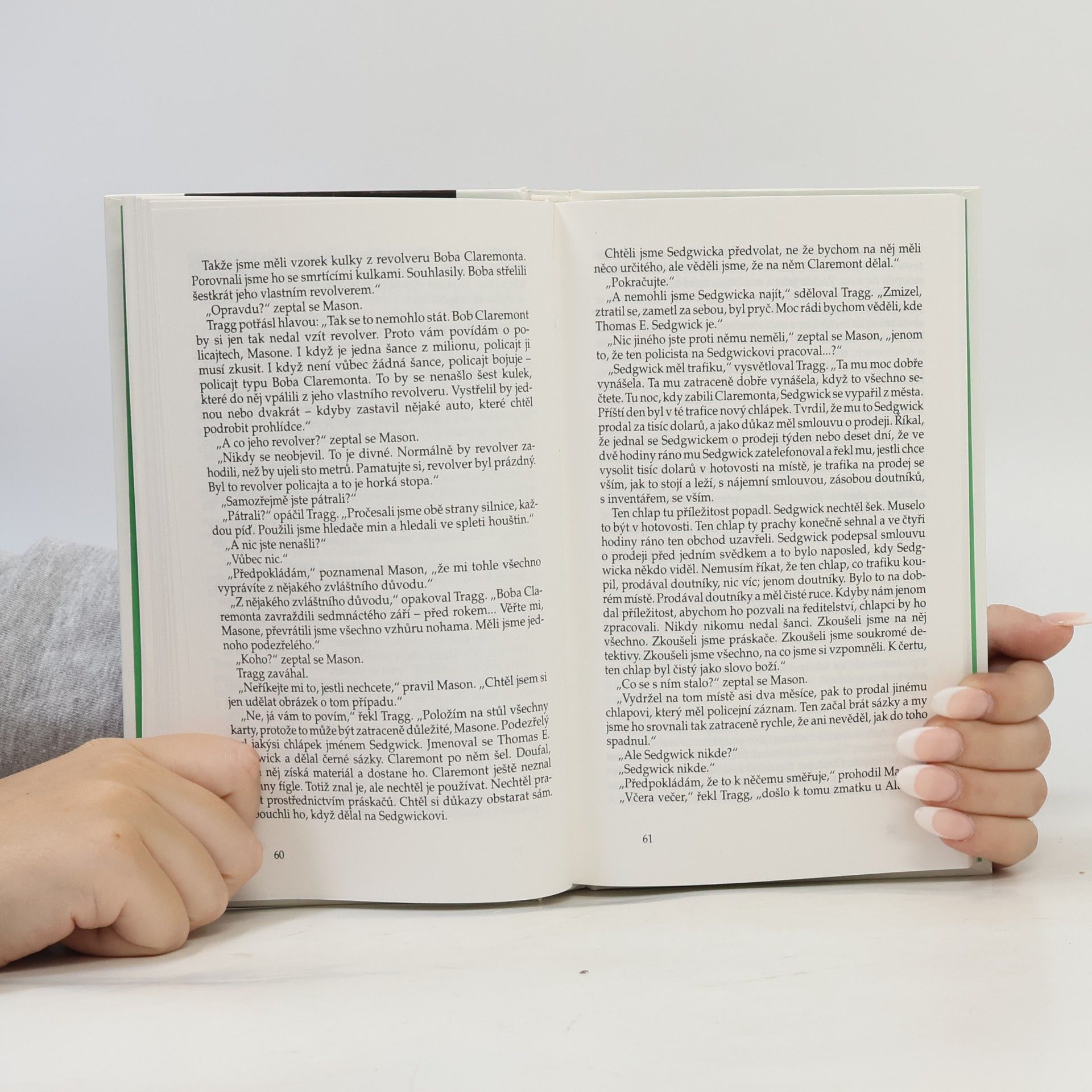 Erle Stanley Gardner Případ kožíšku prožraného moly