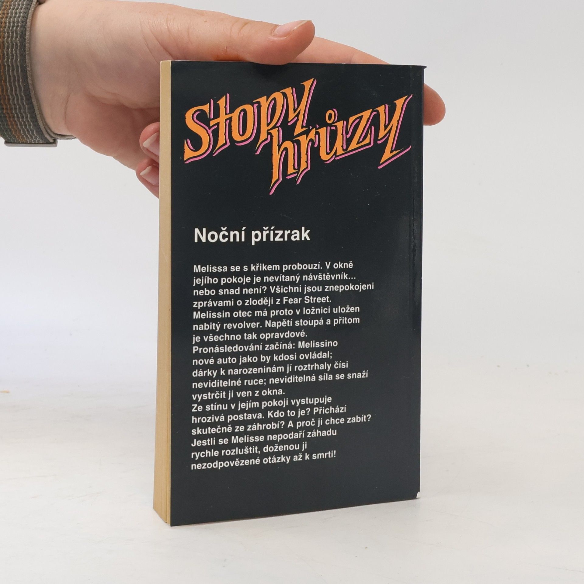 R. L. Stine Pronásledovaná. Stopy hrůzy 16