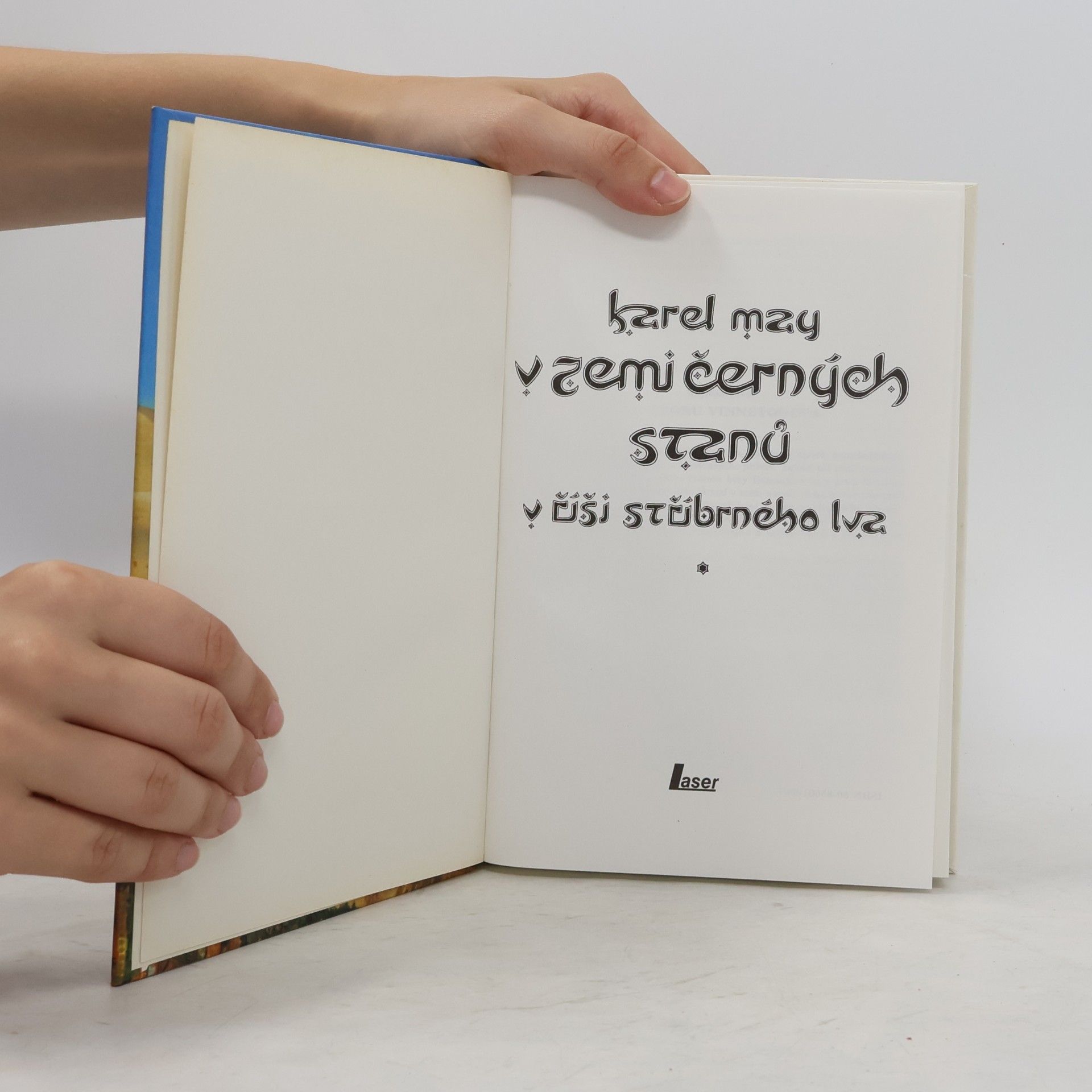 Karl May V zemi černých stanů