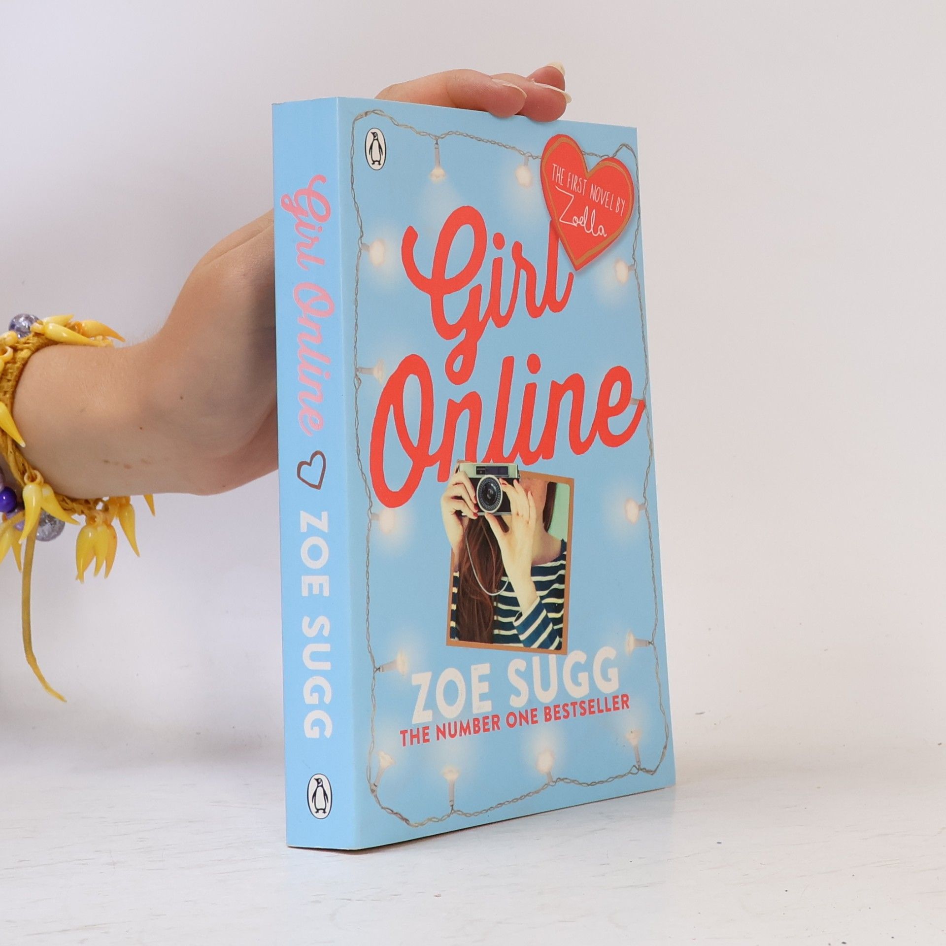 Zoe Sugg Girl online