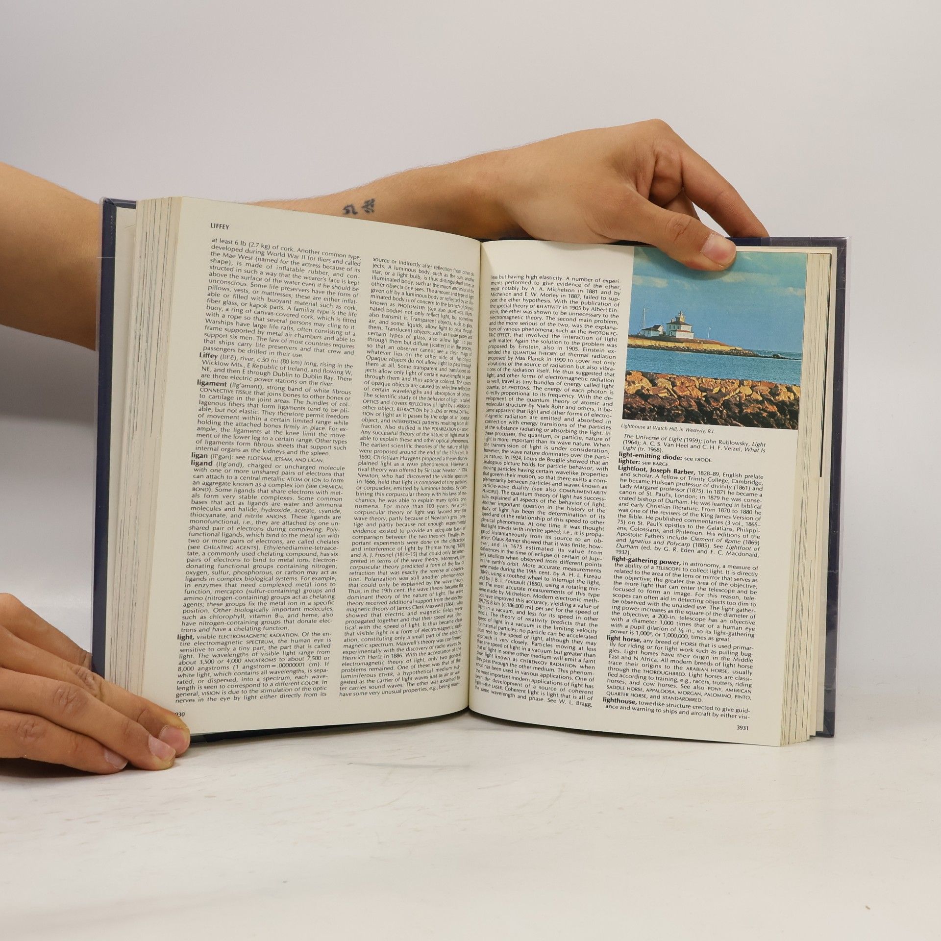 Various authors The New Illustrated Columbia Encyclopedia 13