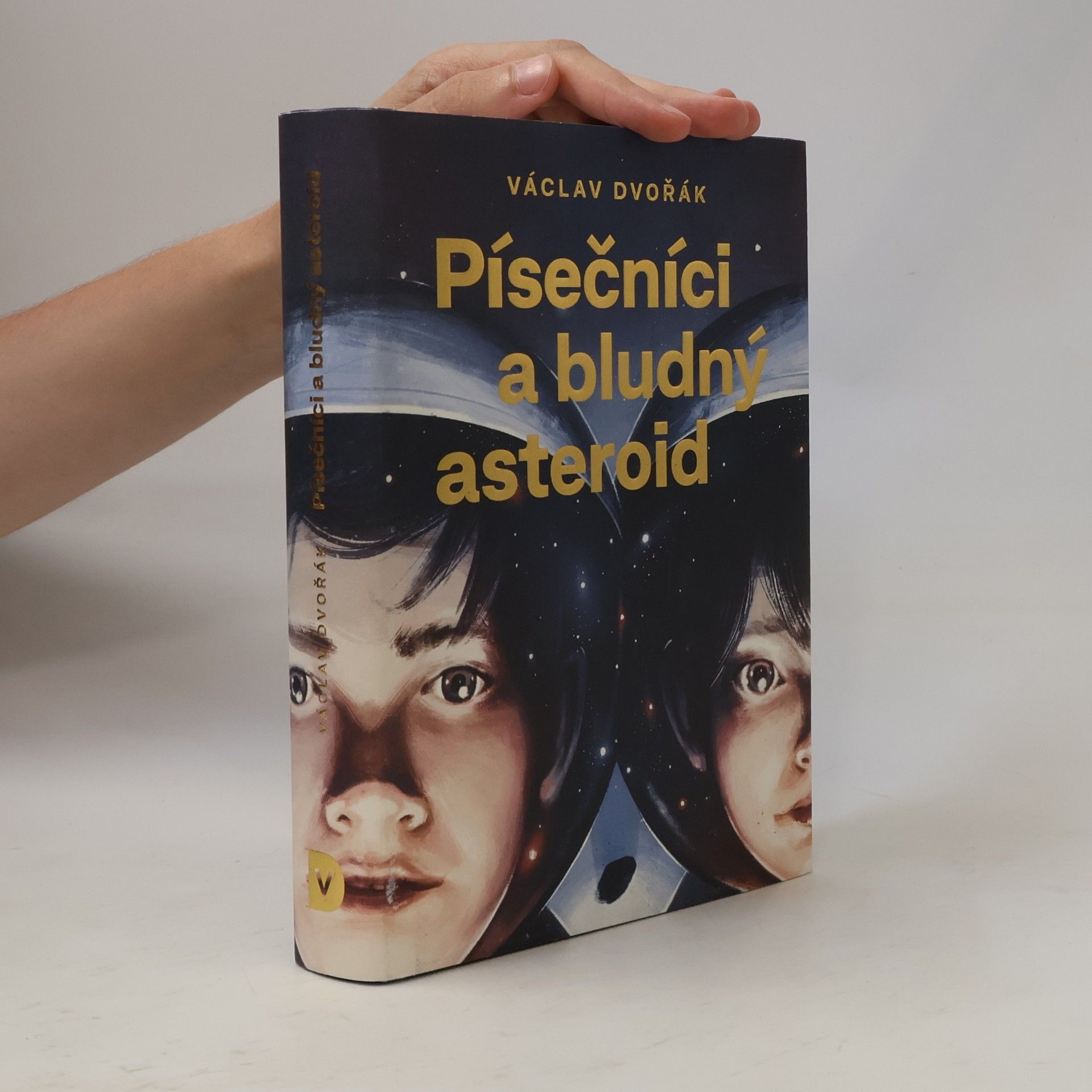 Václav Dvořák Písečníci a bludný asteroid