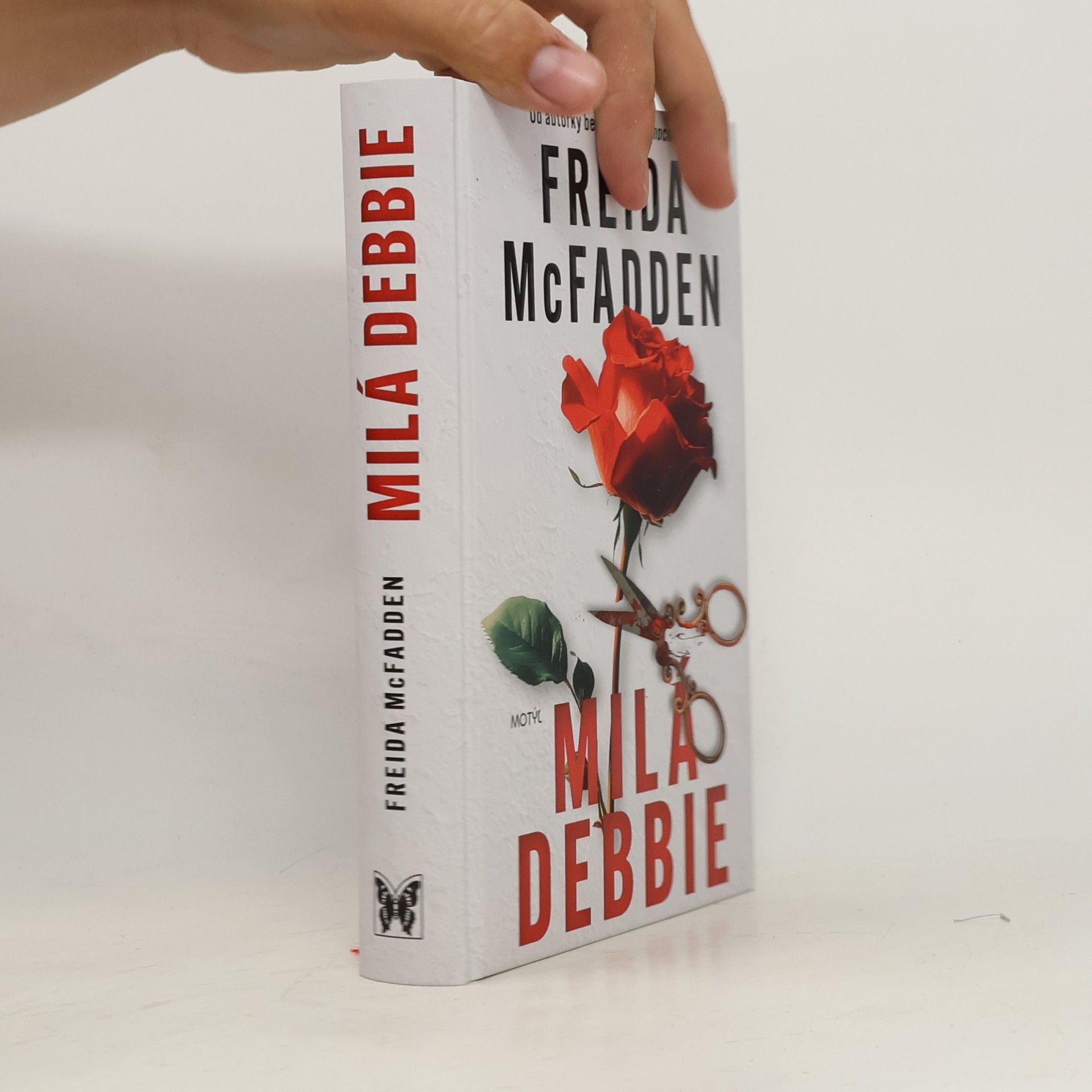 Freida McFadden Milá Debbie