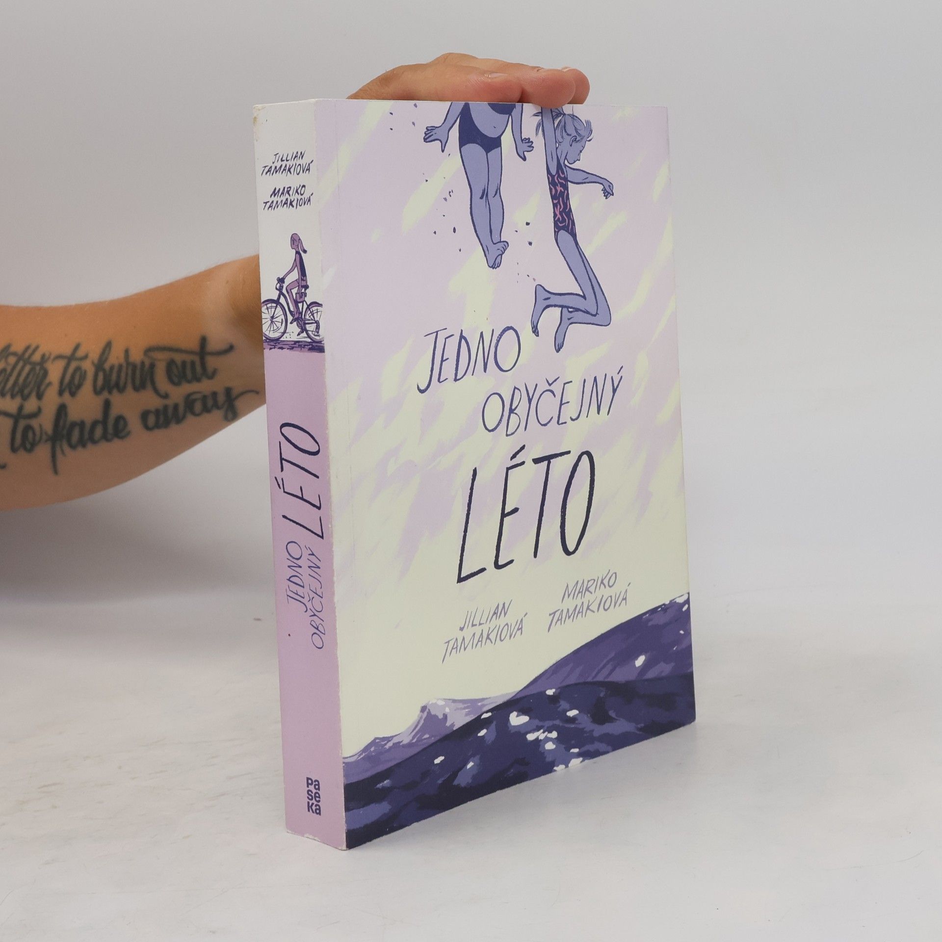 Mariko Tamaki Jedno obyčejný léto