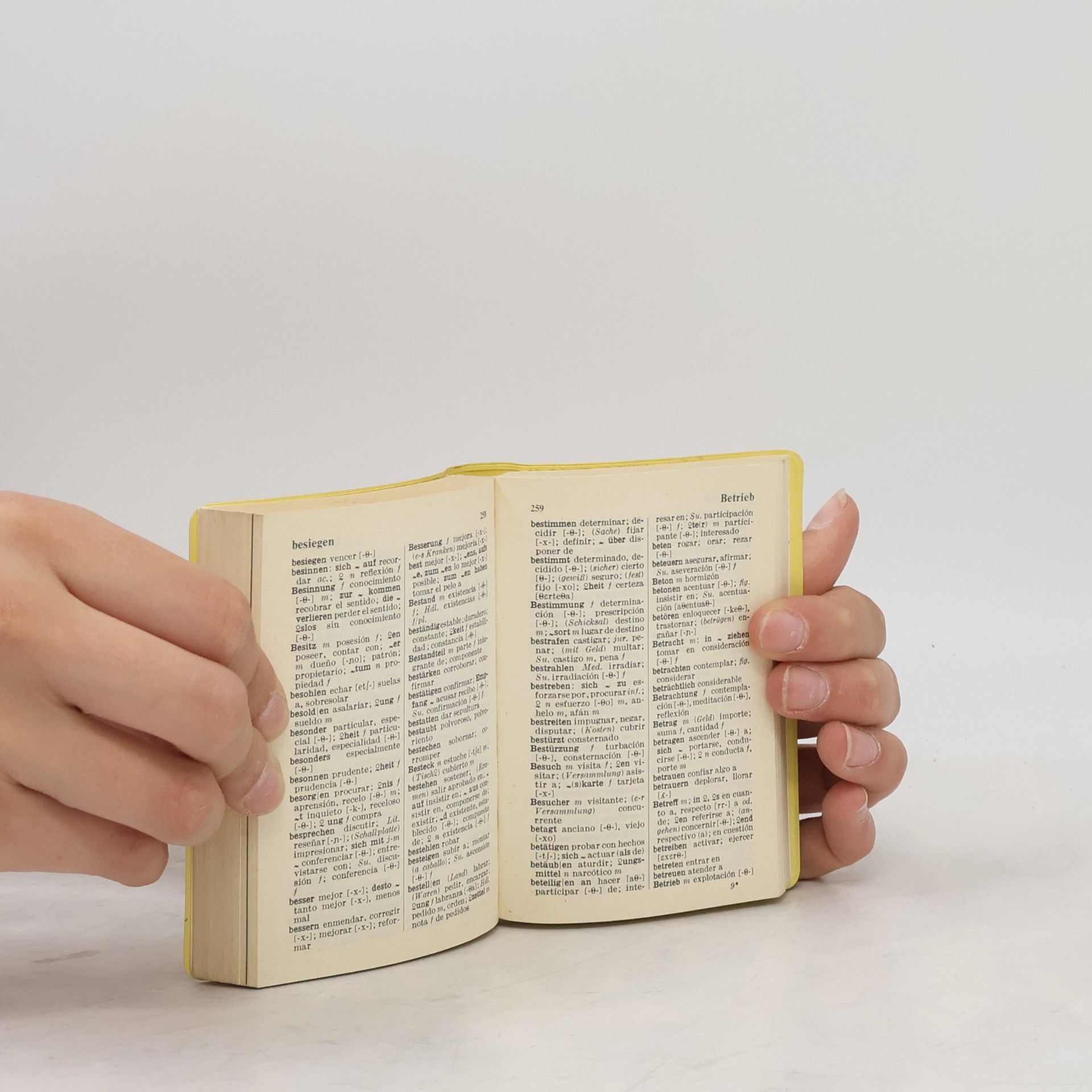 Various authors Langenscheidt Universal-Wörterbuch. Spanisch-Deutsch. Deutsch-Spanisch